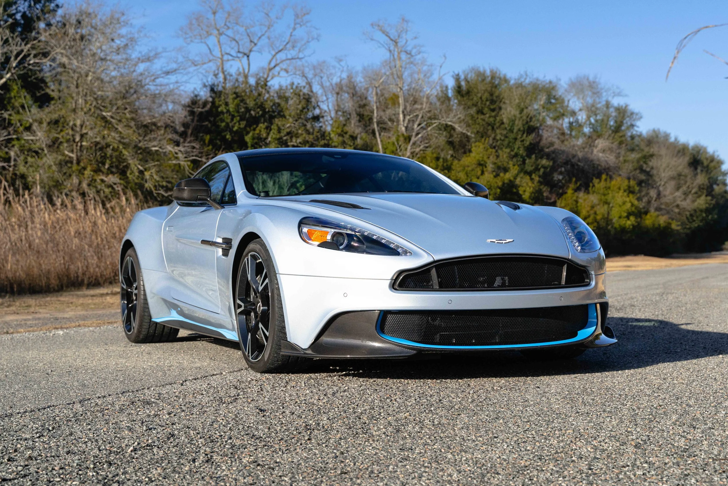 Aston Martin-26.jpg