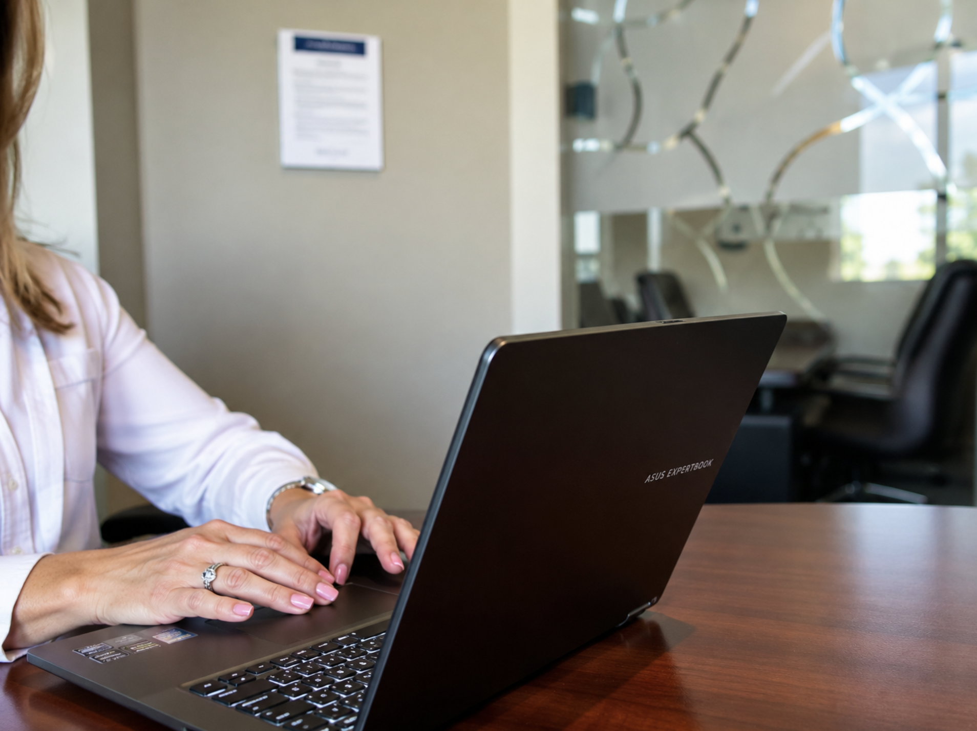 7 Benefits of a Professional Business Address for Small Business Owners