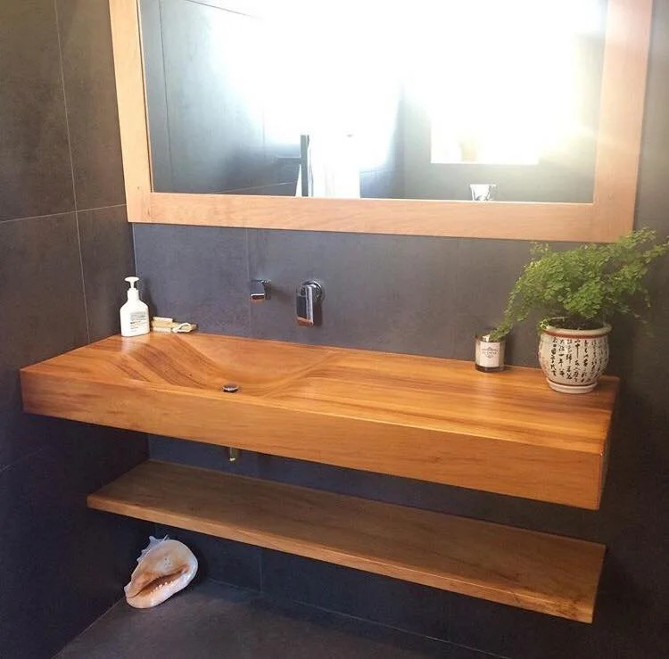 Solid Heart Mataī and Rimu Bathroom Vanity / Kūaotunu, 2016.