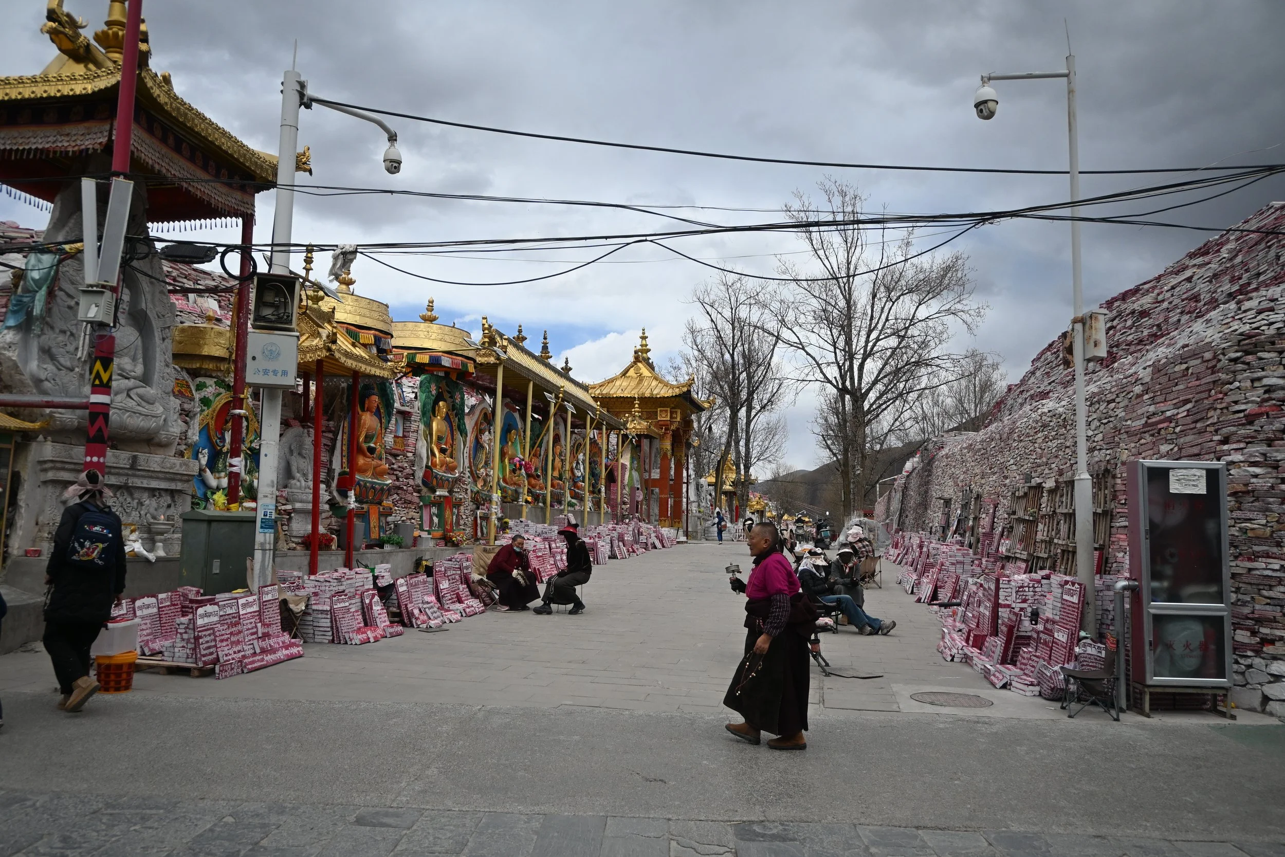 Gyanak Mani Stone Wall, Yushu