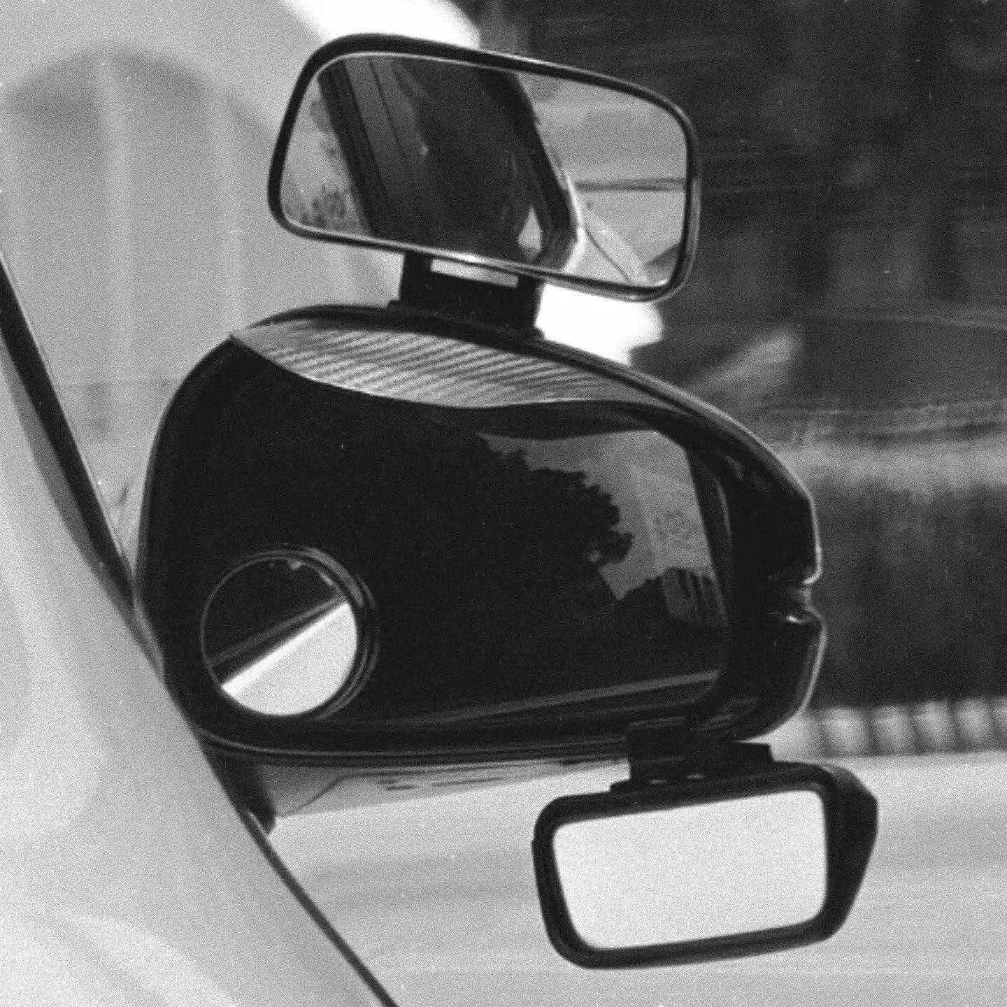 mirror, mirror on the... mirror

#mirror #mood #journal #onceuponanoise