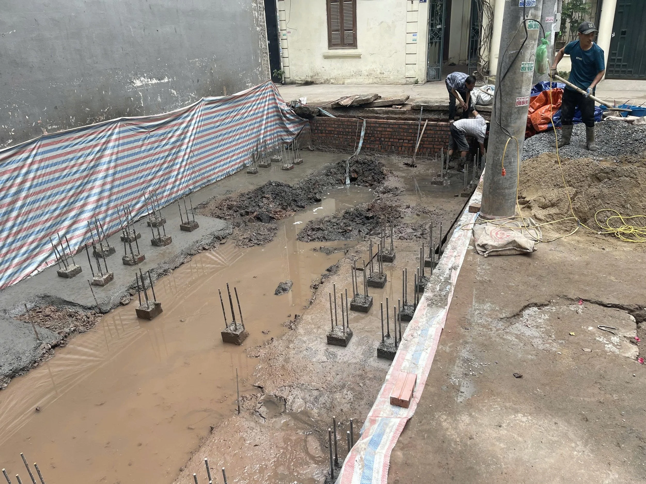 Ảnh thi công thực tế công trình Cầu Giấy - Móng, phá dỡ đầu cọc