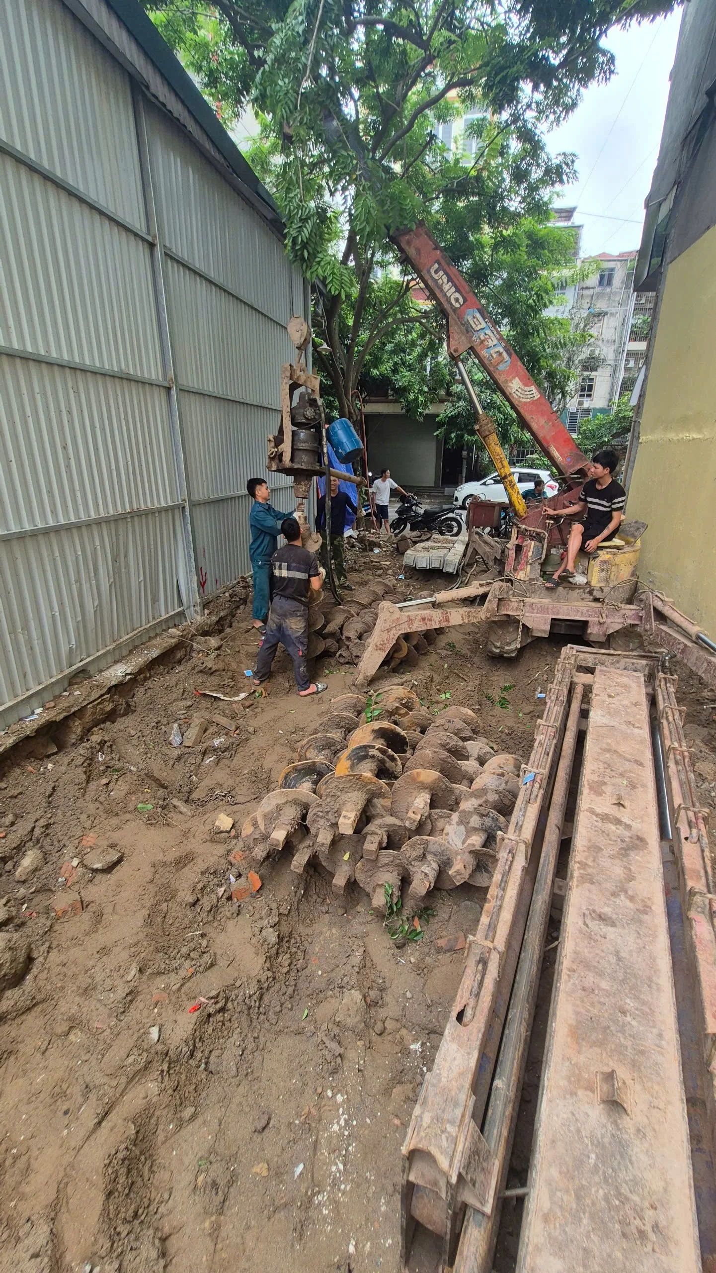Thi công ép cọc nhà phố Hoàng Mai