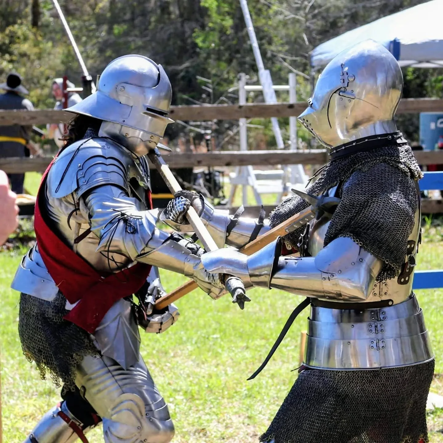 While there was plenty of rattan/heavy style fighting at  Gulf Wars our company men also participated in harnischfechten throughout the week. Below are a few shots of @collin.j.wolf and @just_a_jouster facing worthy opponents in the harnischfechten l