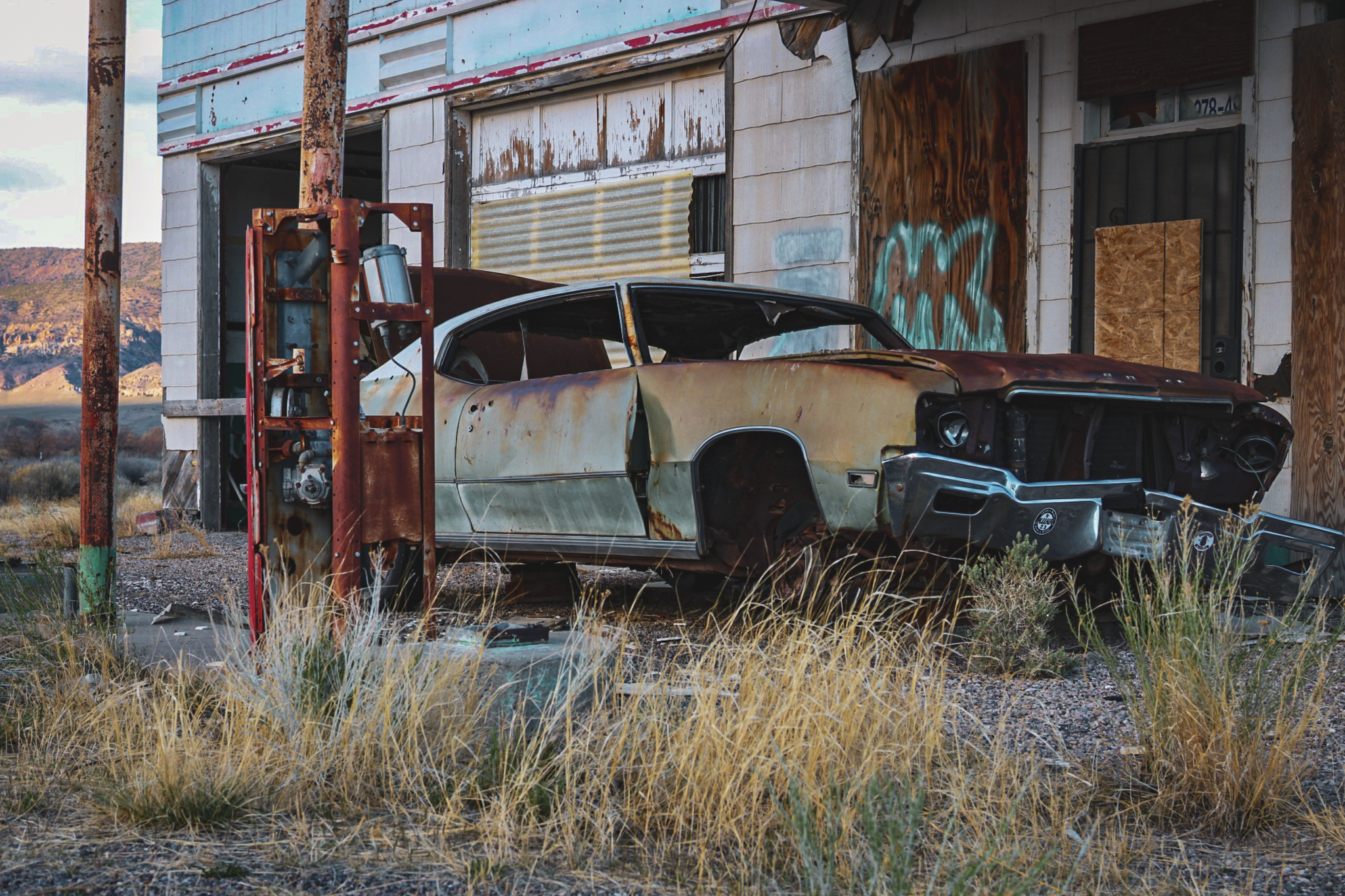 Old Car 4.png