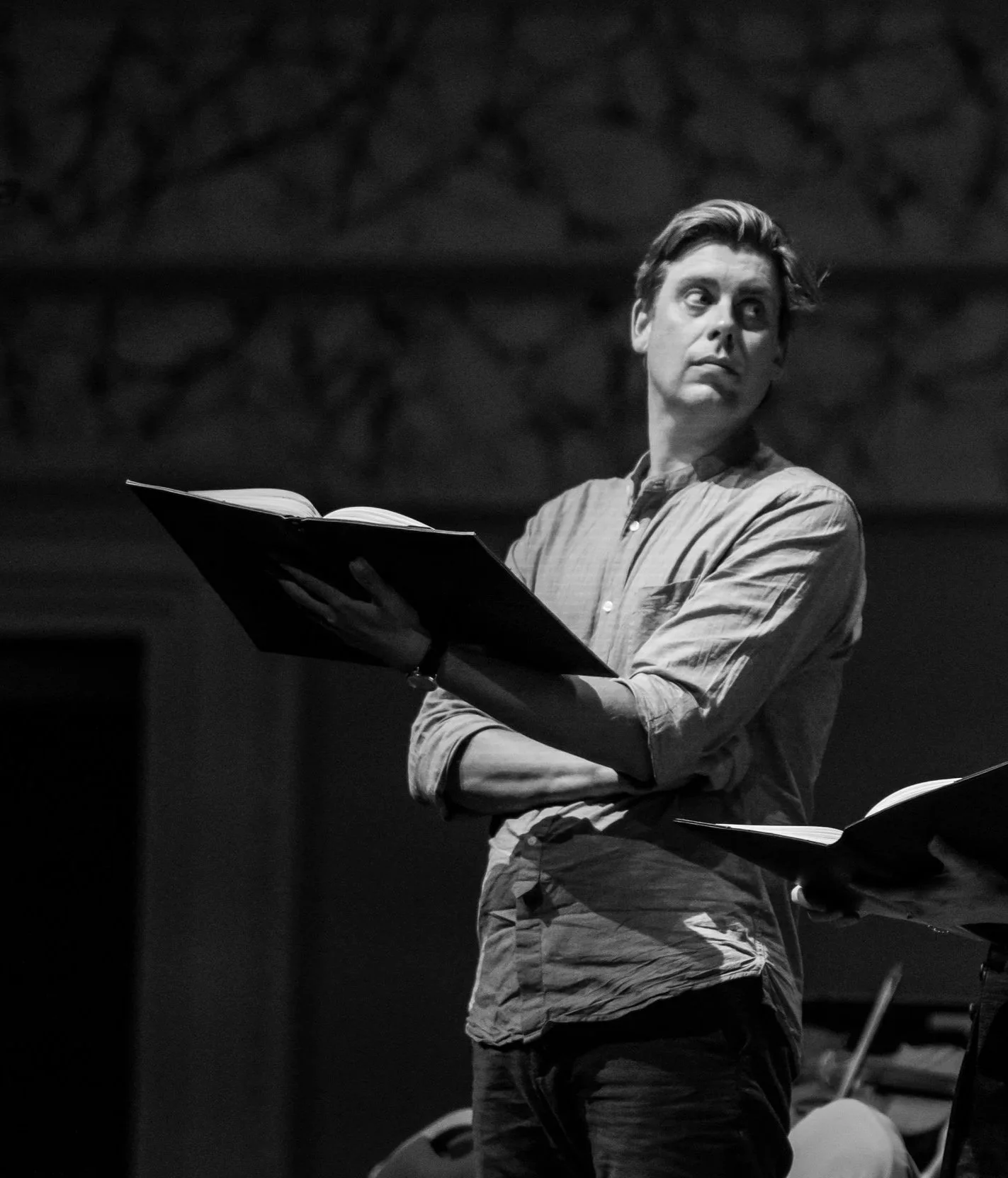 Tobias Merz Countertenor at an oratorio rehearsal conductor orchestra rehearsal