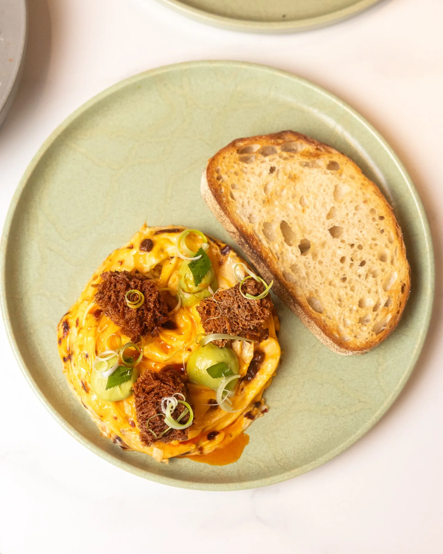 Your new breakfast go-to order has to be our Chilli Scramble 🌶️🍳

Asian crispy chilli scramble, avocado, spring onions, potato hash, coriander and toasted sourdough. 🤎

Come give it a try at MiMi. ✨