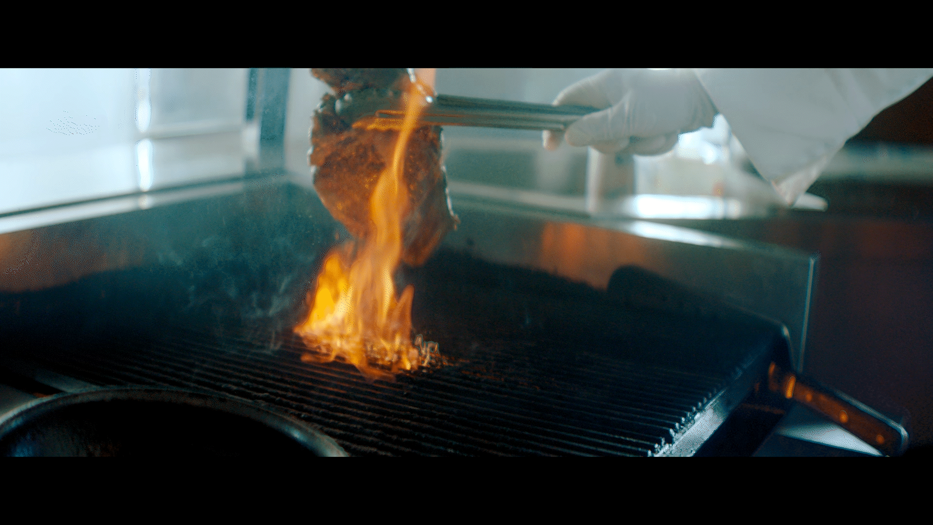 laredo_steak_fire.gif