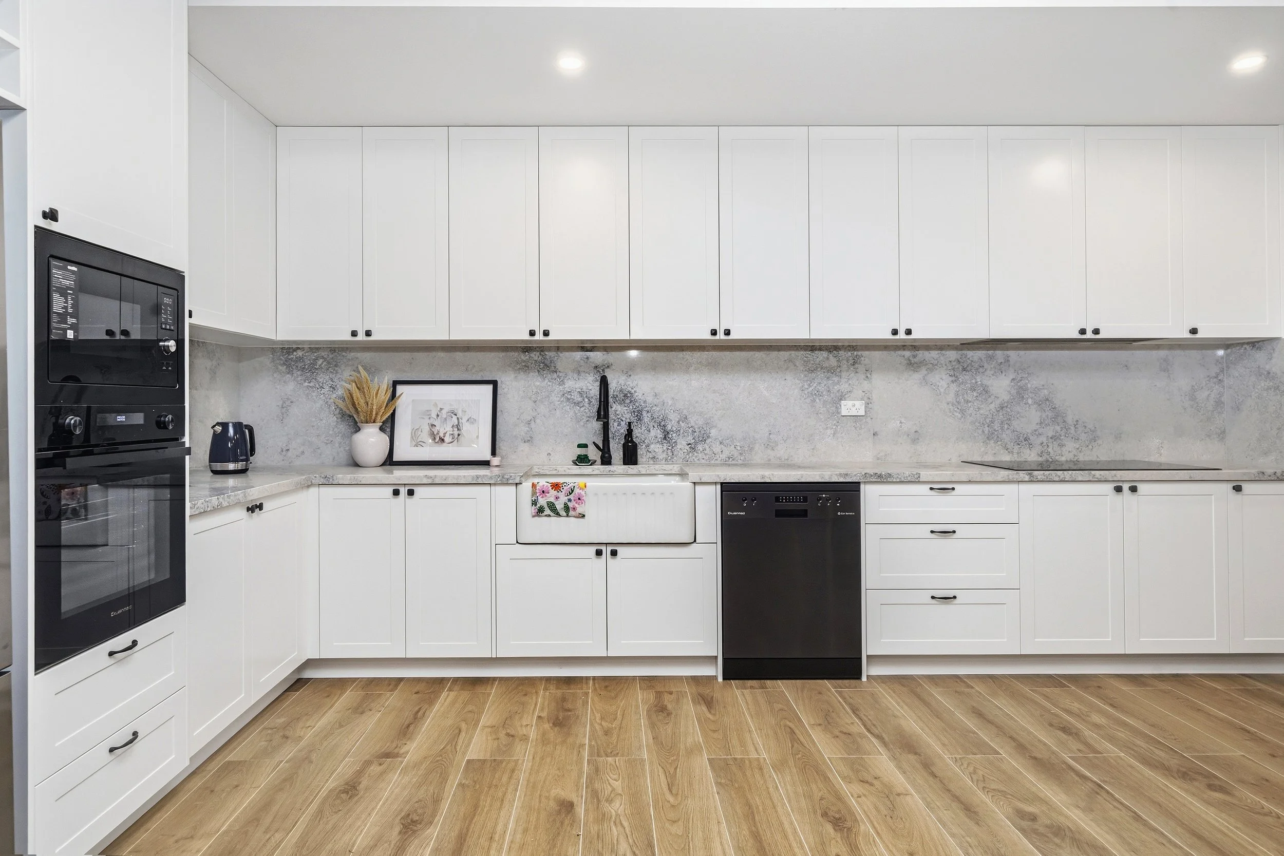 kitchen (3).jpg