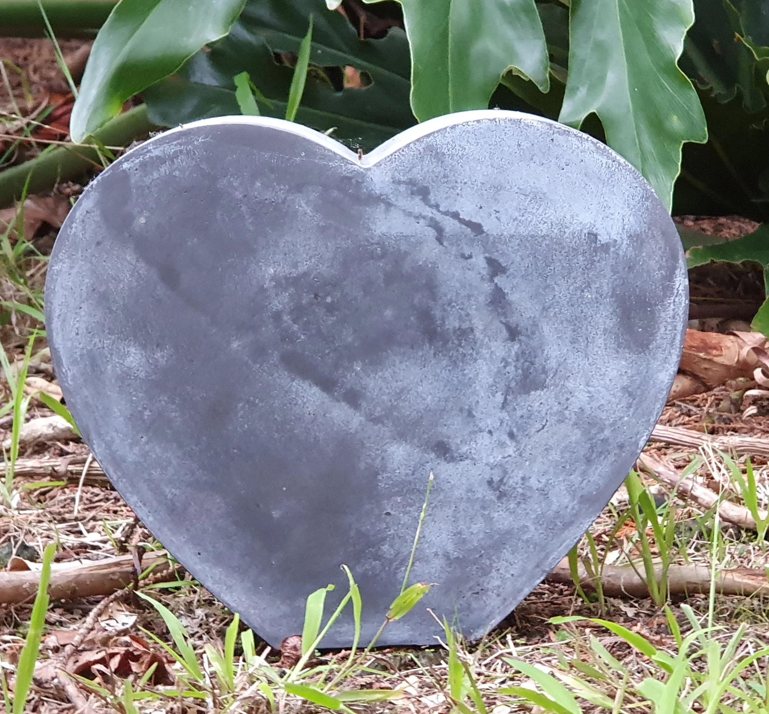Large stand up concrete heart which can be engraved.