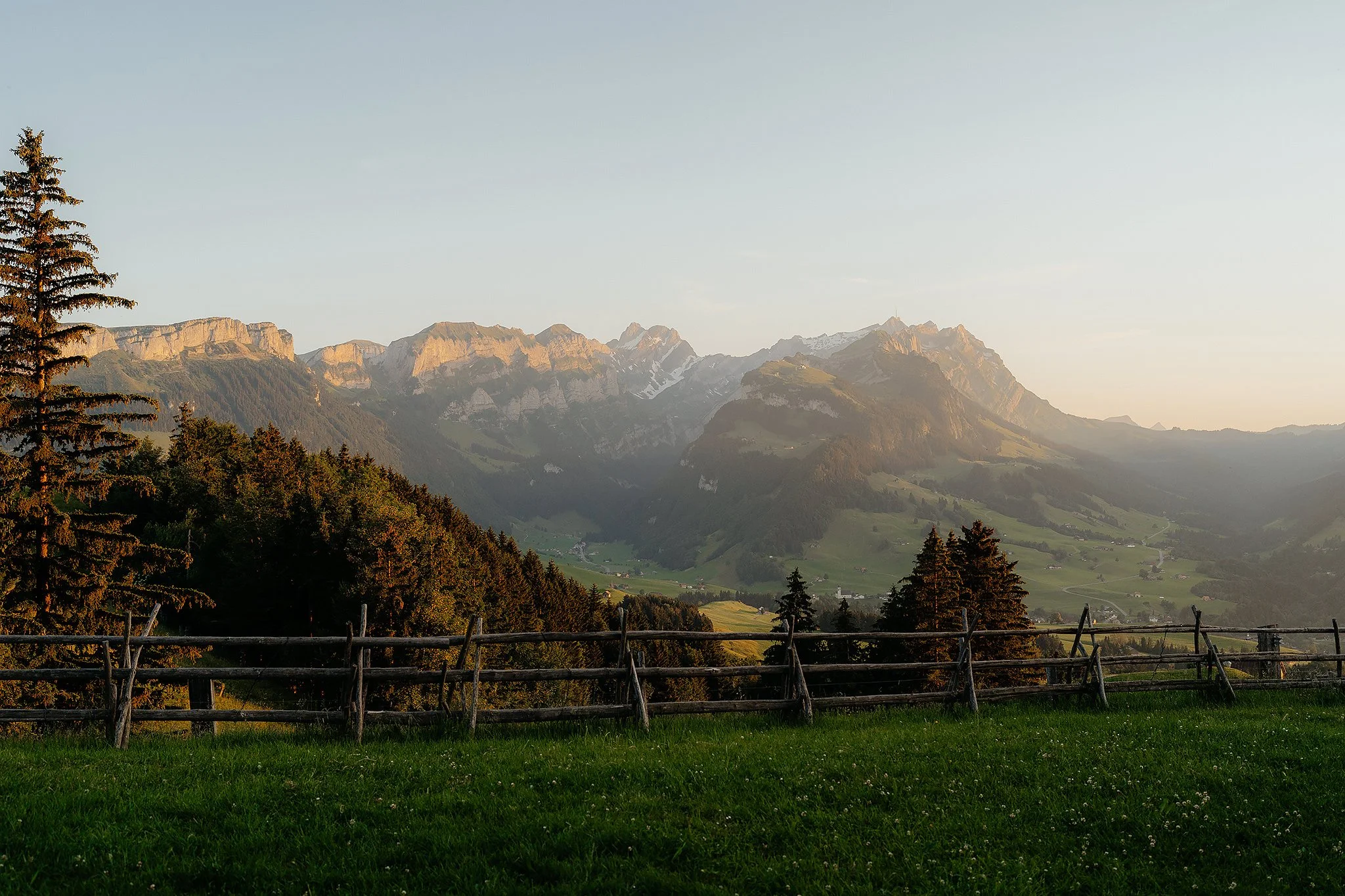 APPENZELLER TRADTIONEN FÜR EURE HOCHZEIT: SO FEIERT IHR MODERN &amp; AUTHENTISCH