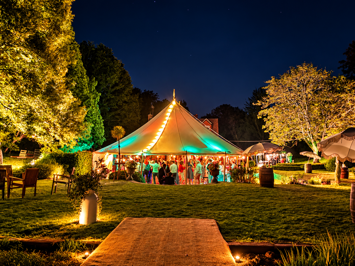 TempoEntertainment_WeddingDJ_FullDanceFloorMarquee.png