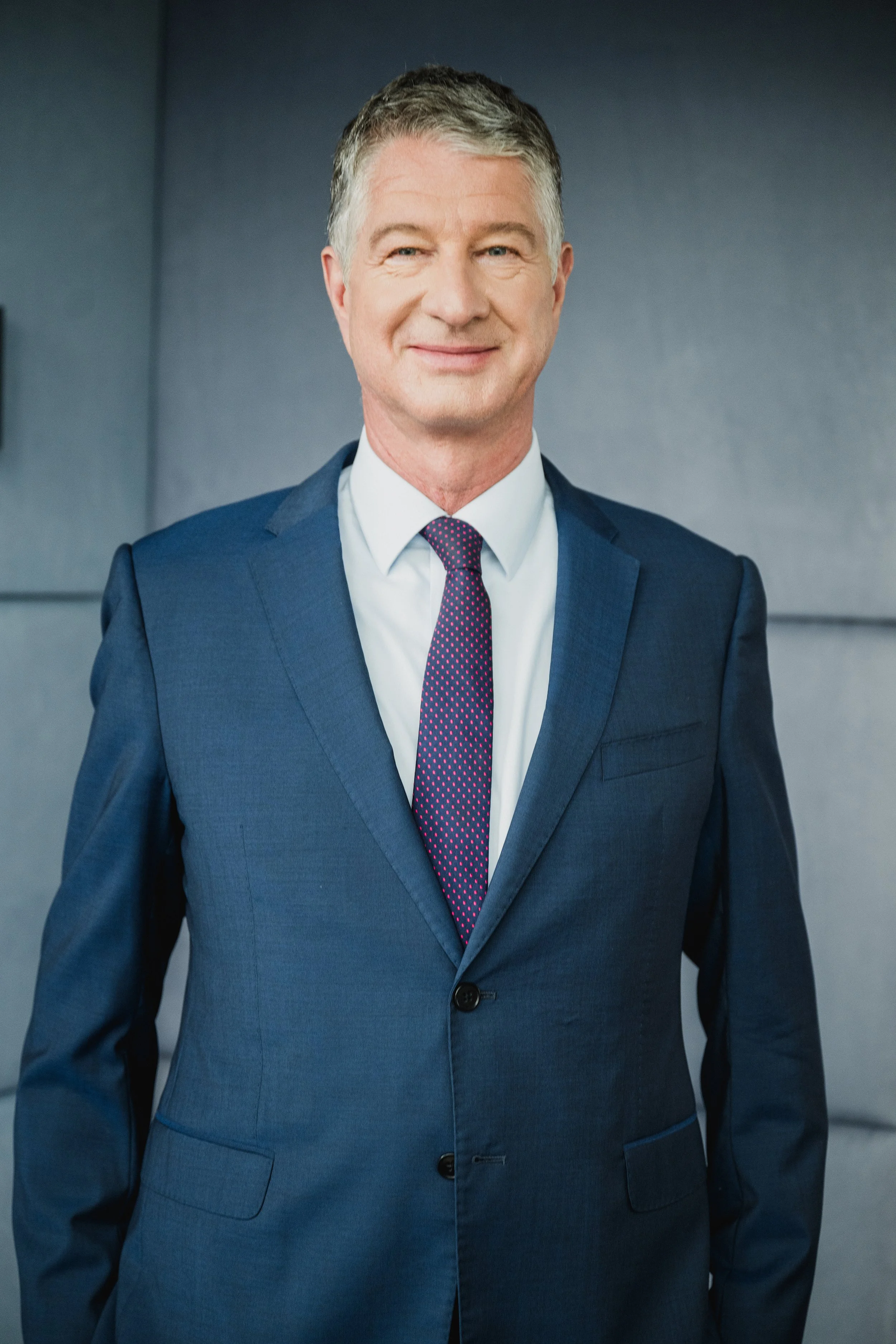 Corporate Portrait Mann im Anzug