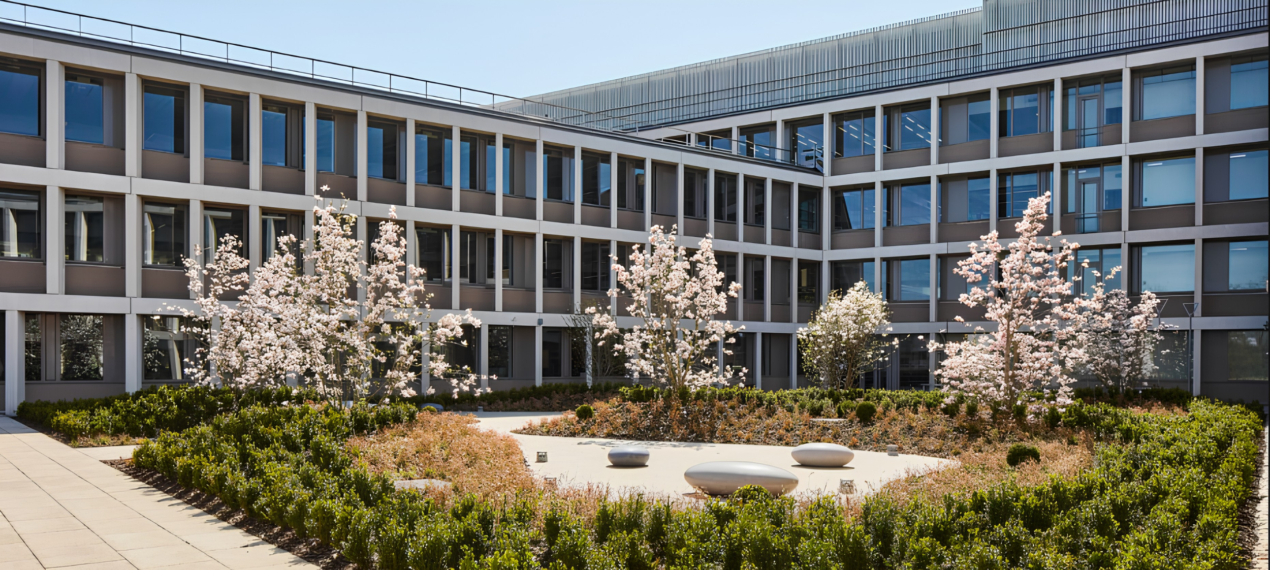Vitrages isolants Guardian SunGuard 70/41 fabriqués par LÉPÉE Vitrage pour le chantier The Triangle à Cambridge