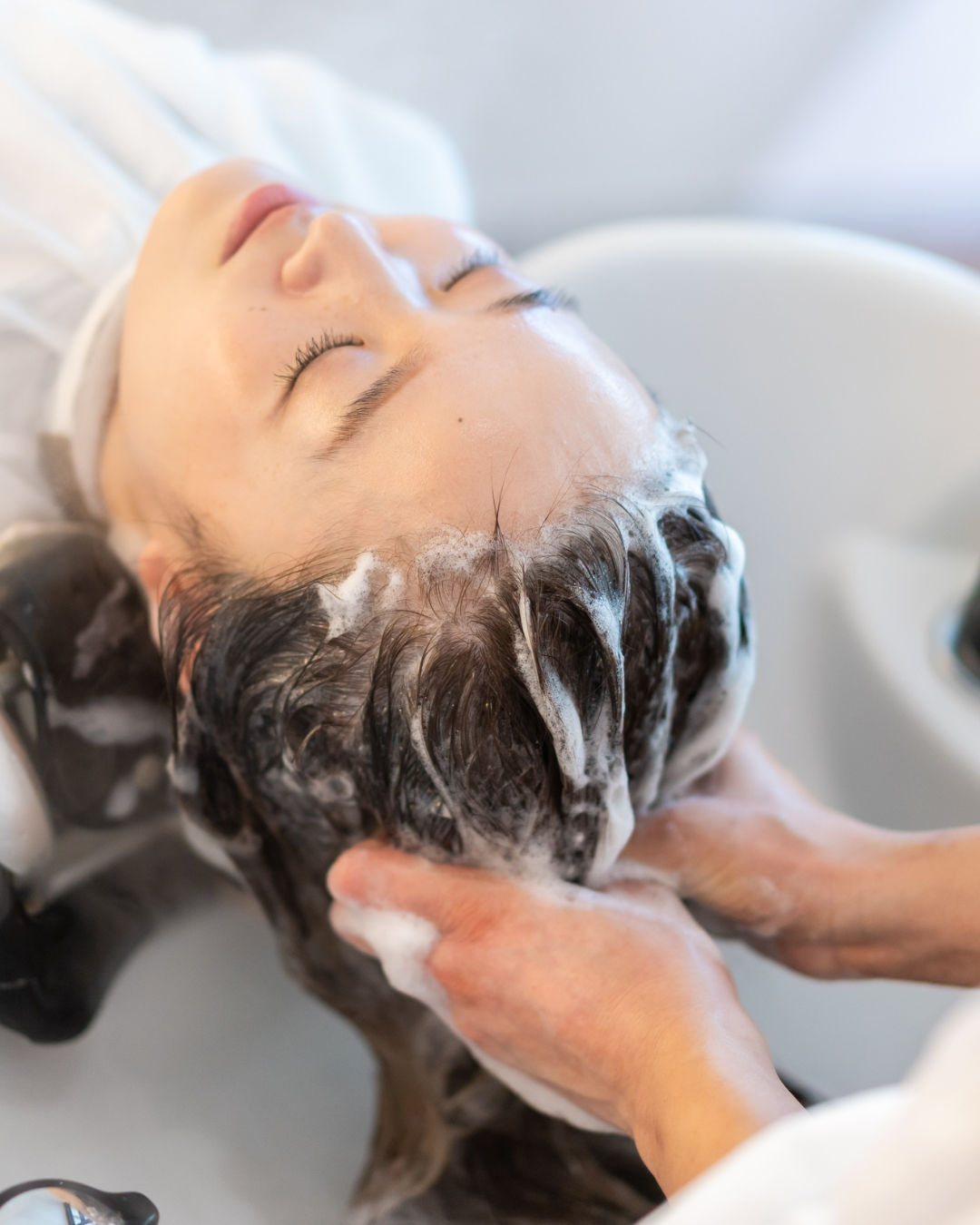 Grey blending expert creating beautiful seamless colour that grows out naturally