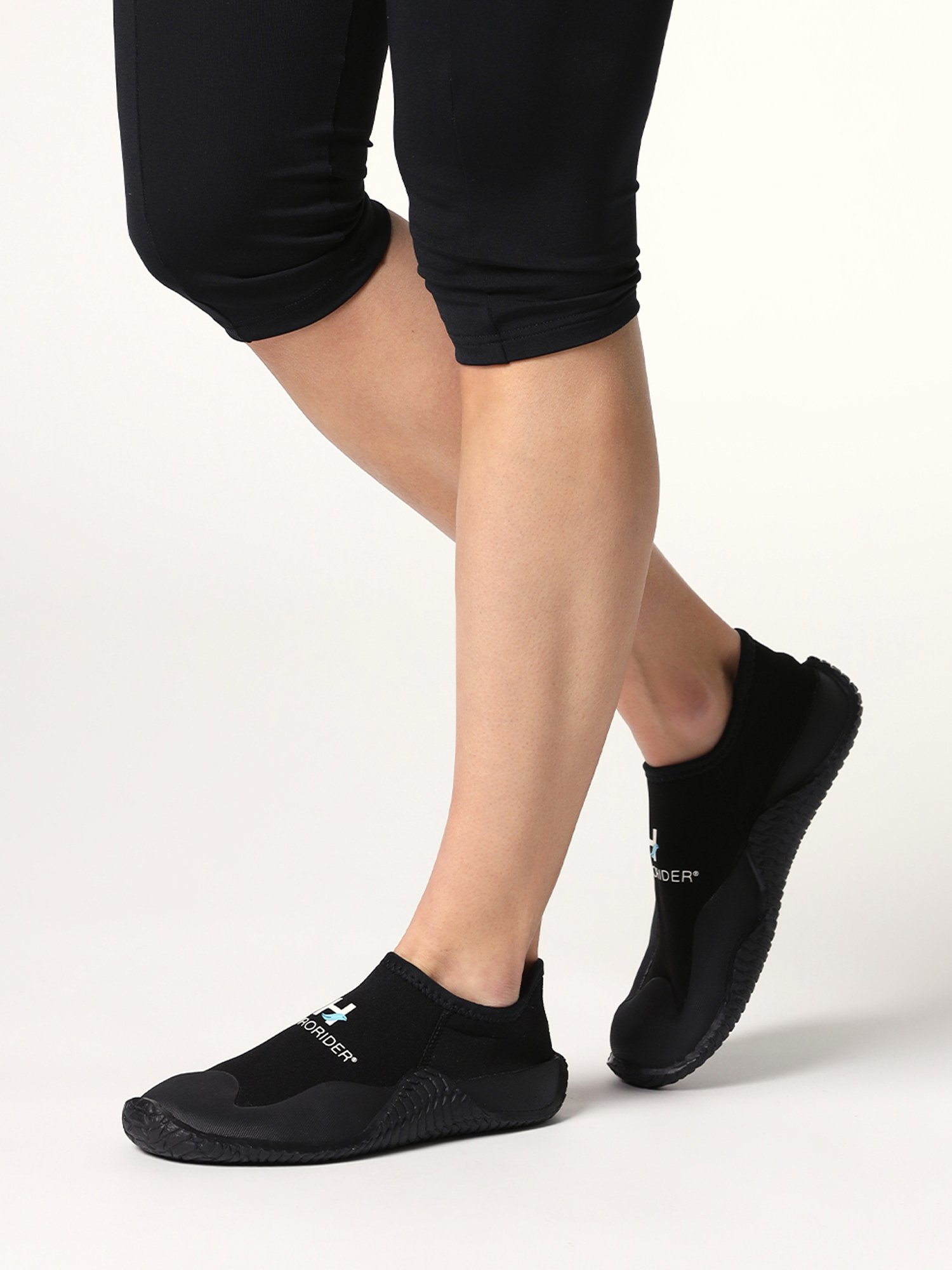AQUA GYM SHOES