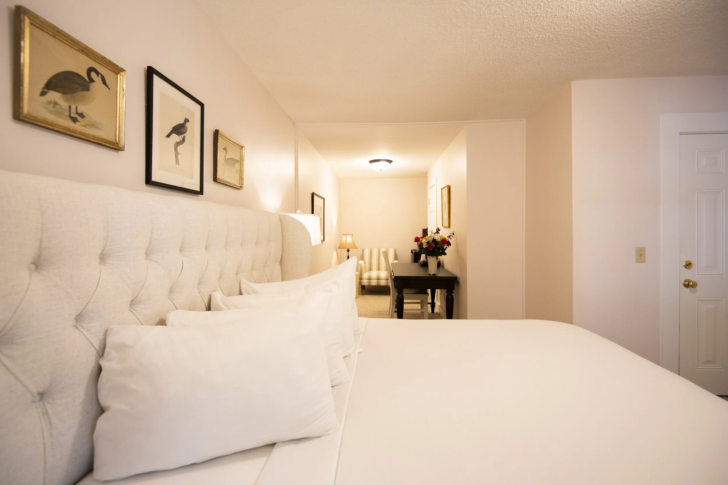 Manor Room 32_1.jpg
