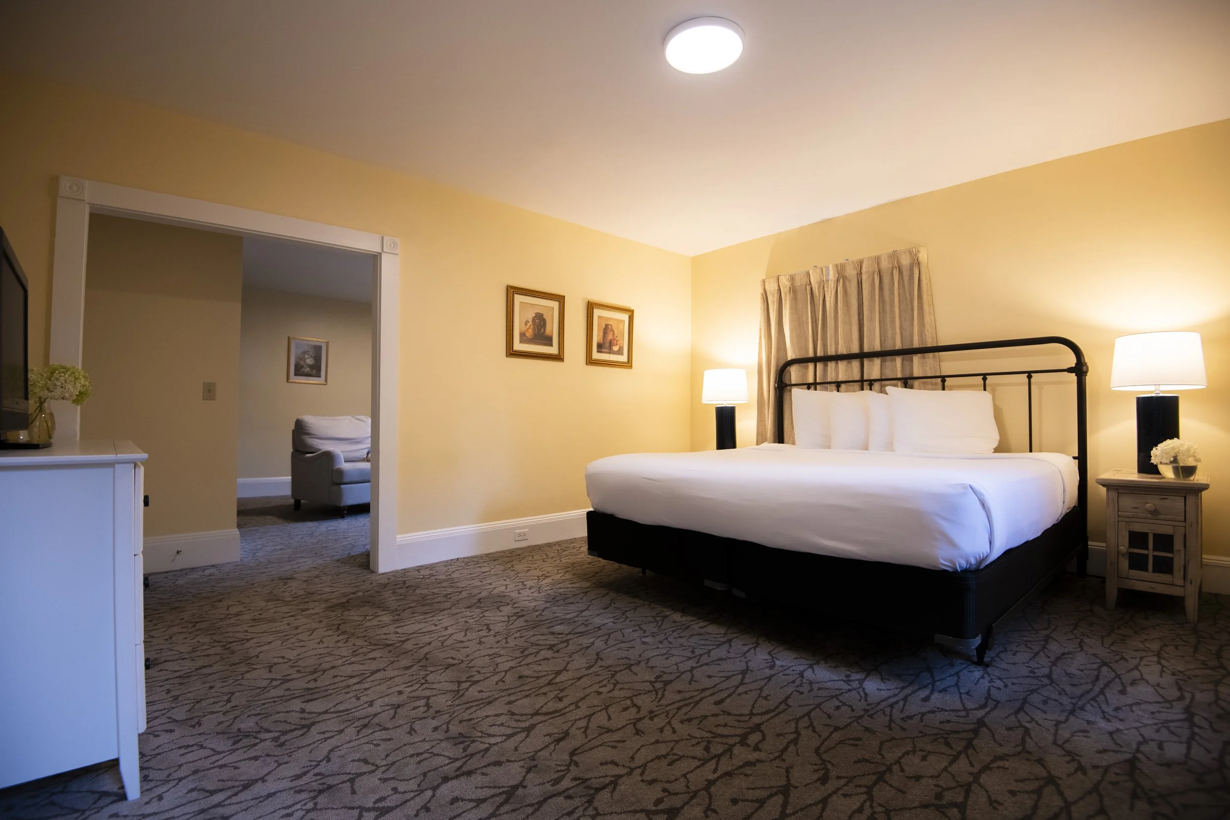 Manor Room 35_2.jpg