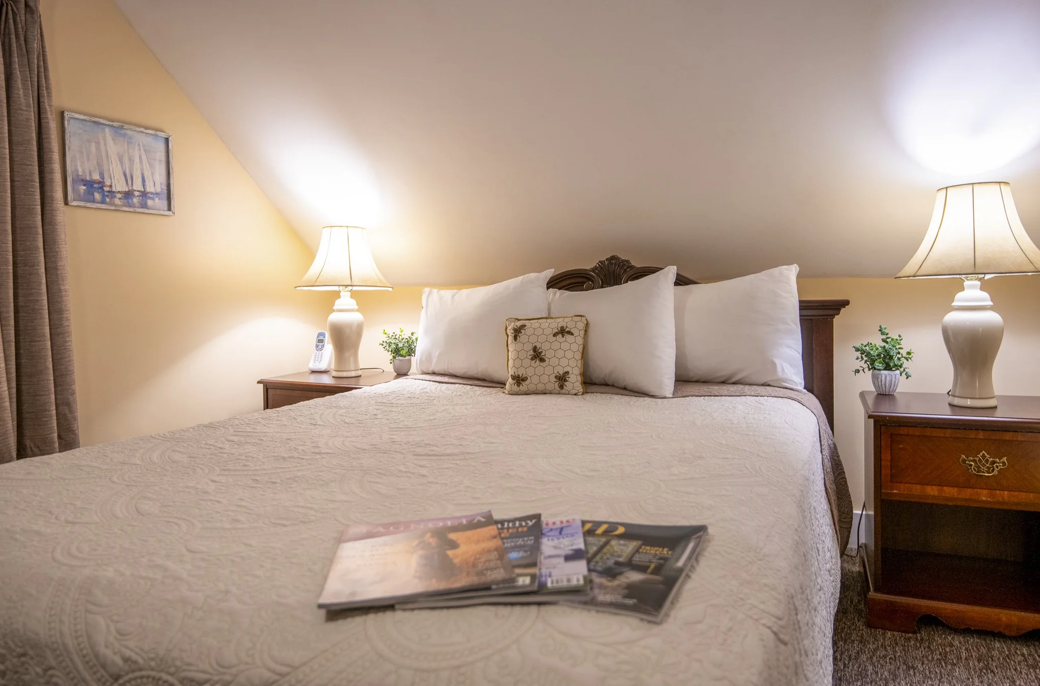 queen suite apartment_2.jpg