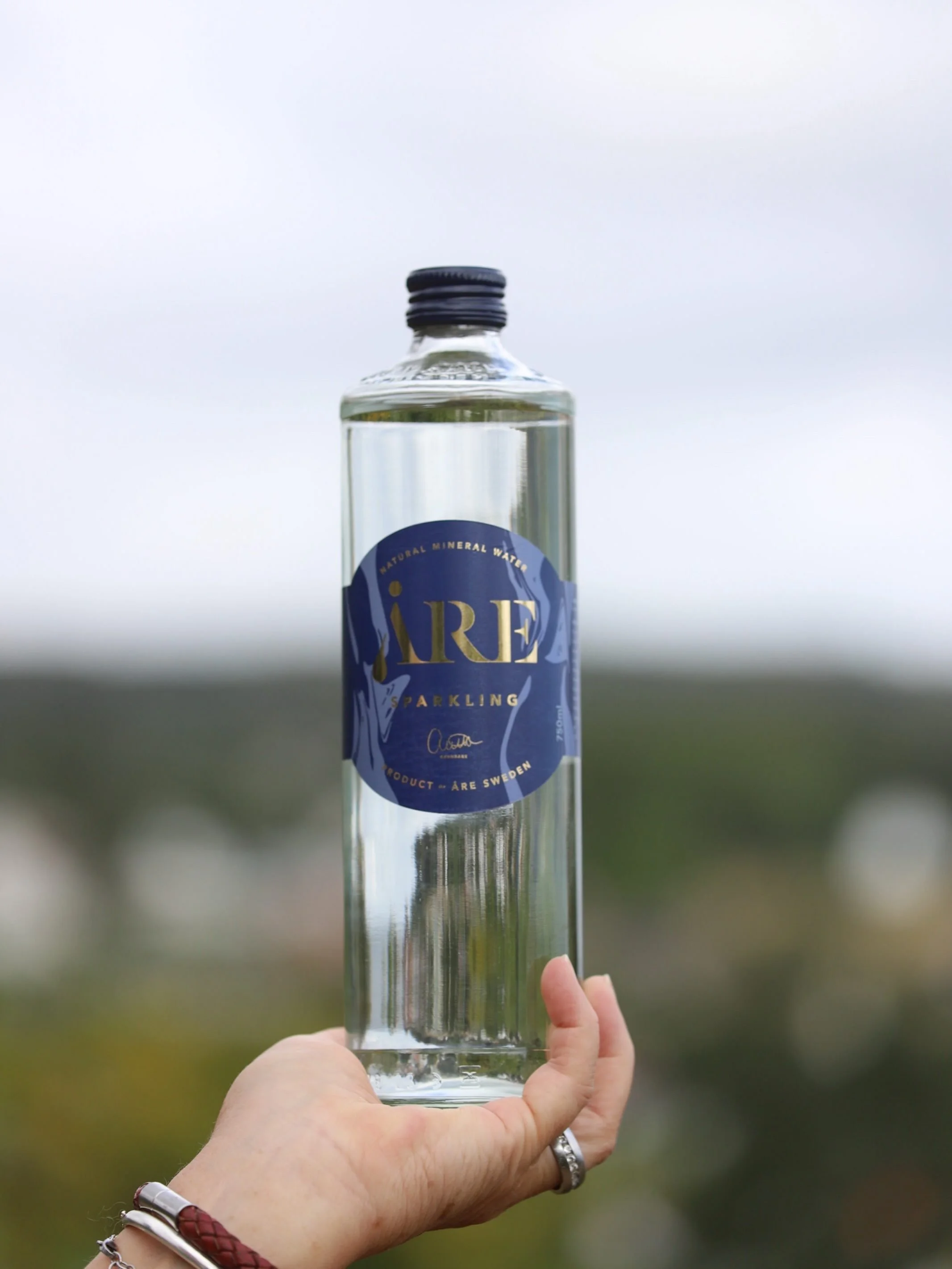 Imorgon &auml;r det Fire Night Run p&aring; Bruket &mdash; sponsrat av &Aring;re Vatten! 💧✨

Unna dig en l&auml;skande upplevelse efter loppet och testa de olika smakerna. Kanske hittar du en ny favorit? 🤩