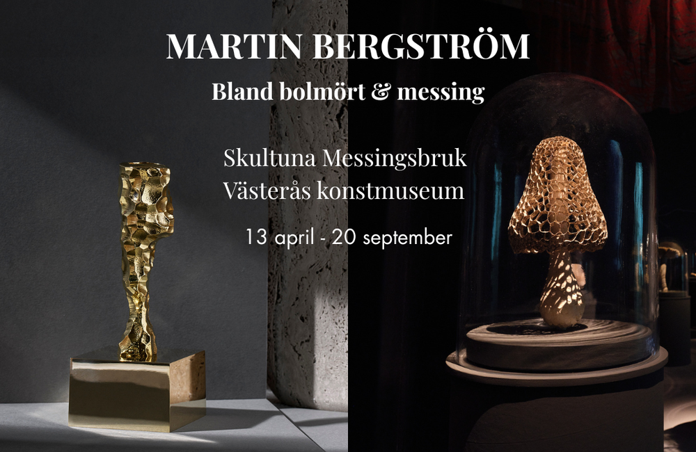 Utställningsaffisch för Martin Bergström, inklusive skulptur av guldfärgad metall och ett lysande konstverk under en glaslock, utställning på Västerås konstmuseum mellan 13 april och 20 september.