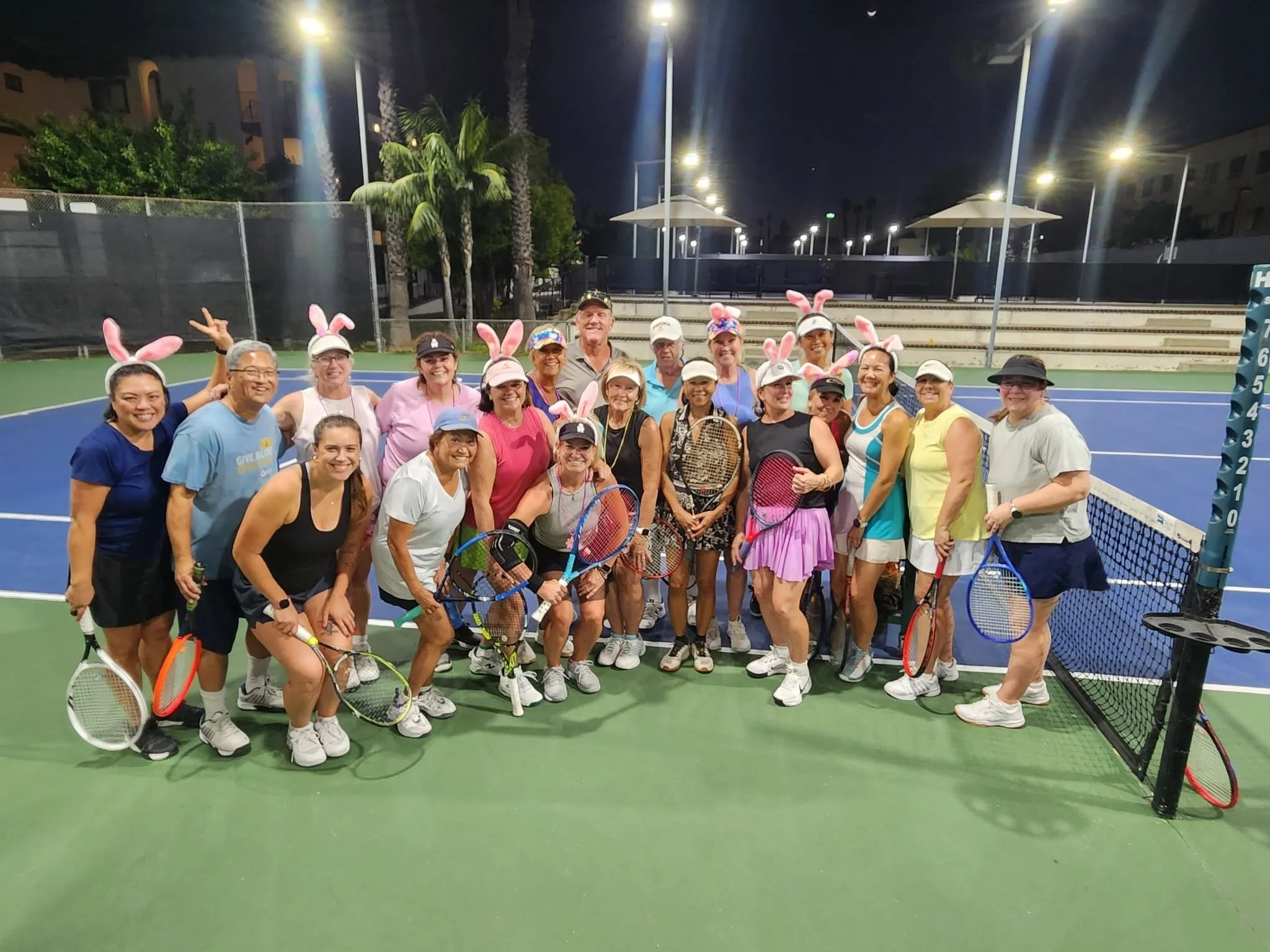 group tennis social picture
