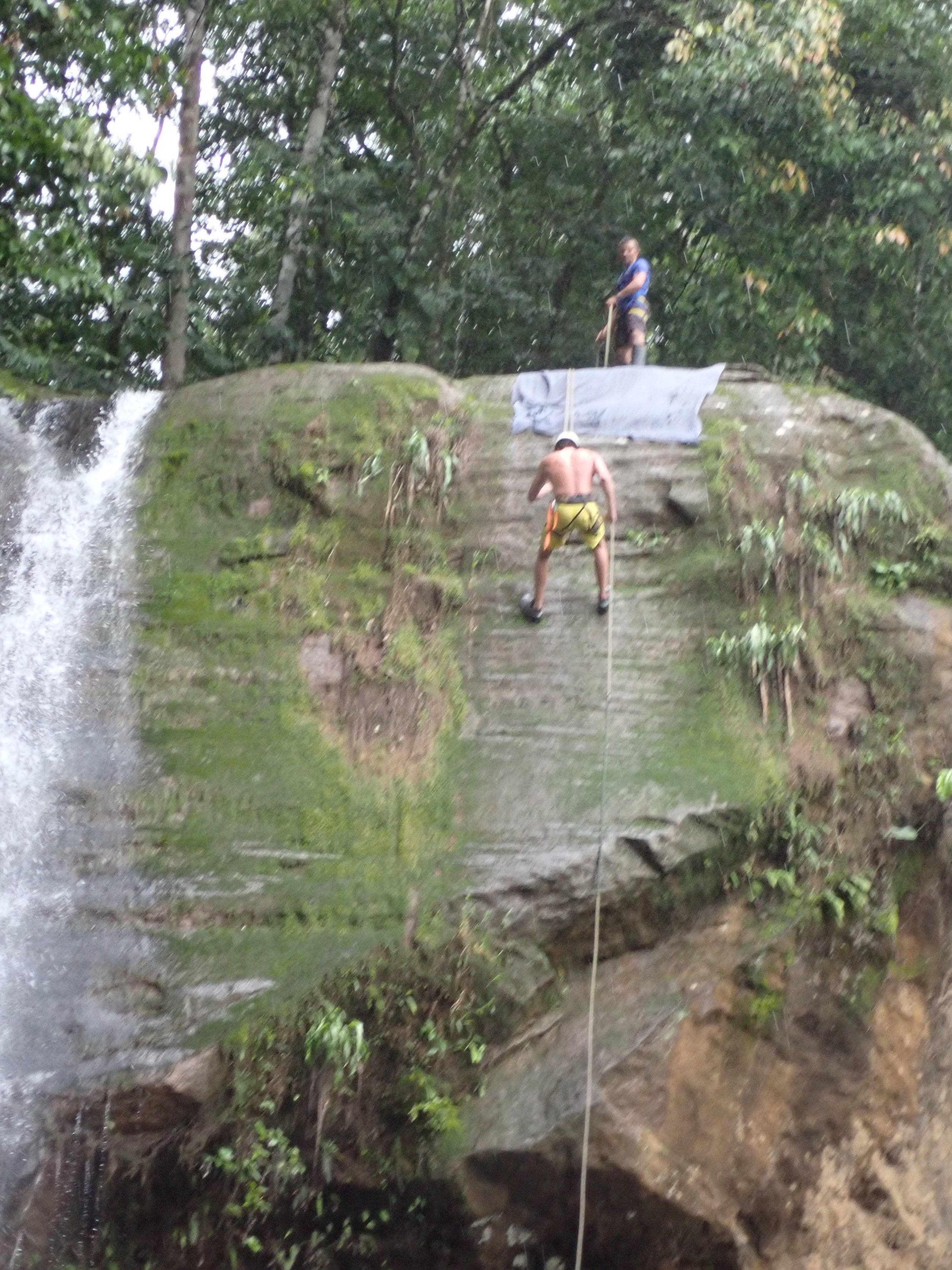 Rappeling Diamanté Waterfall