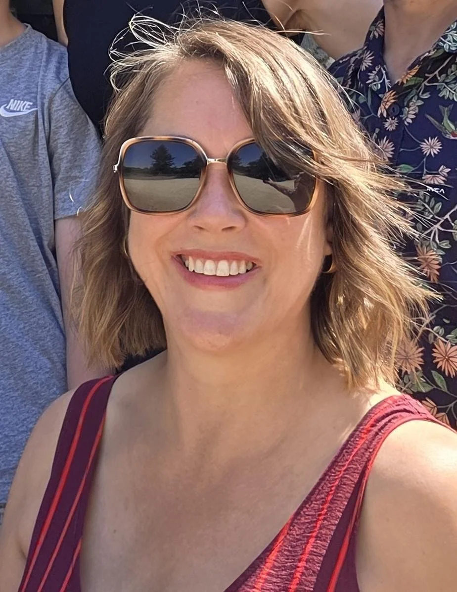 Emma Sear (MAKE&CREATE Adult Art Teacher)