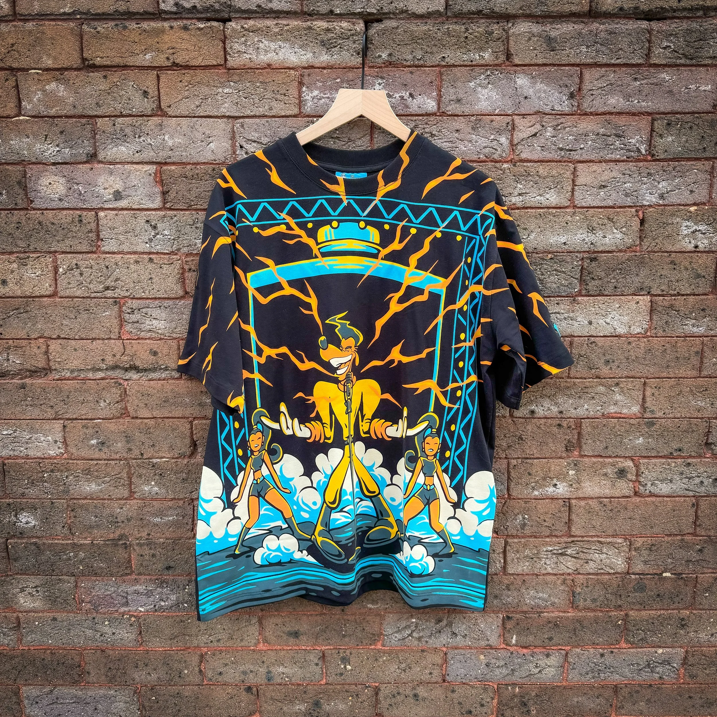 SIGNATURE: i2i (SHIPS BY JULY 27TH)