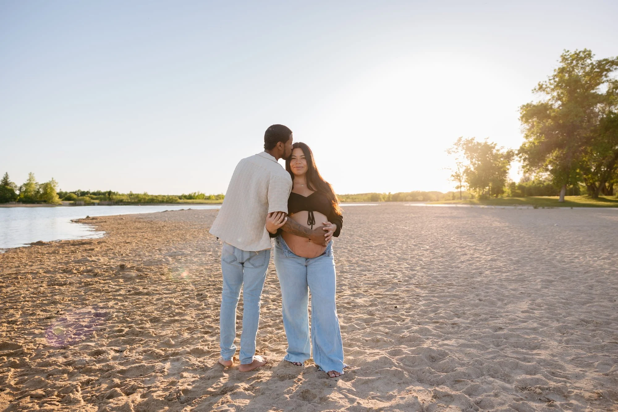 Manitoba-Beach-Maternity-Photography-Golden-Hour-Parents-To-Be
