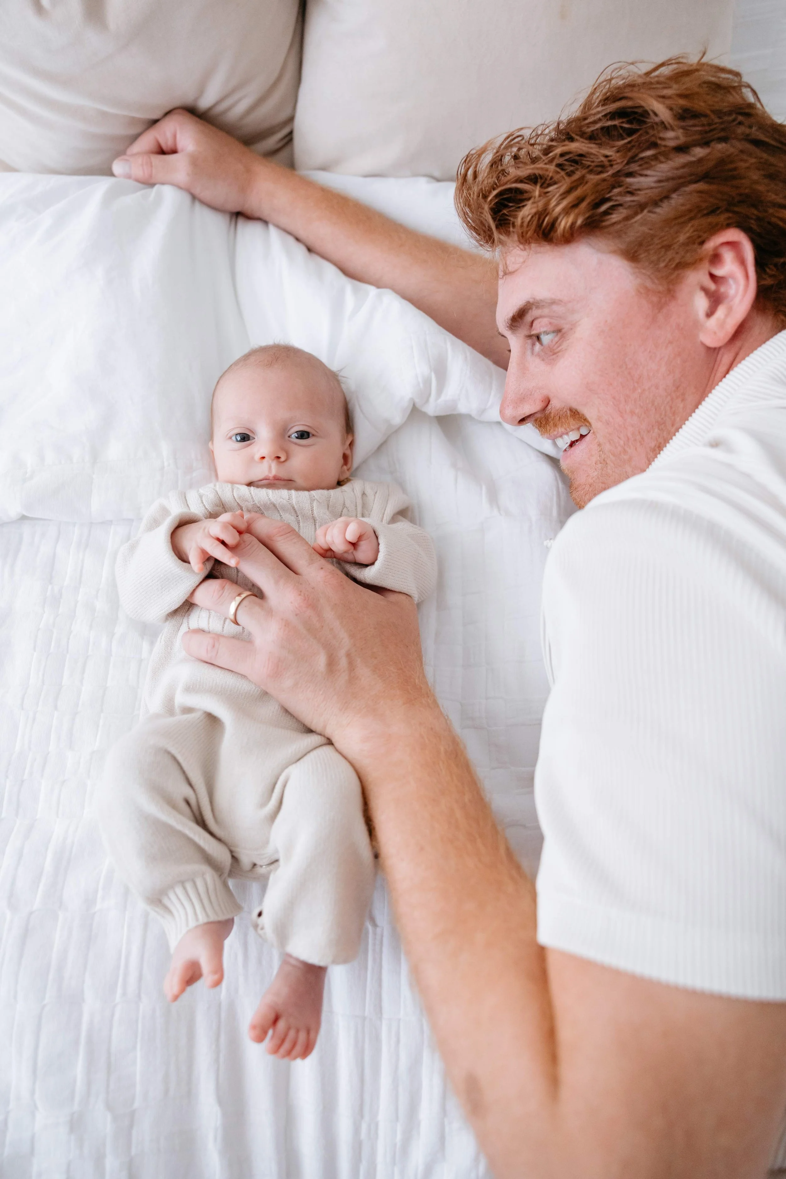 Winnipeg-newborn-and-maternity-photographer-sari-risbey-photography-15.jpg