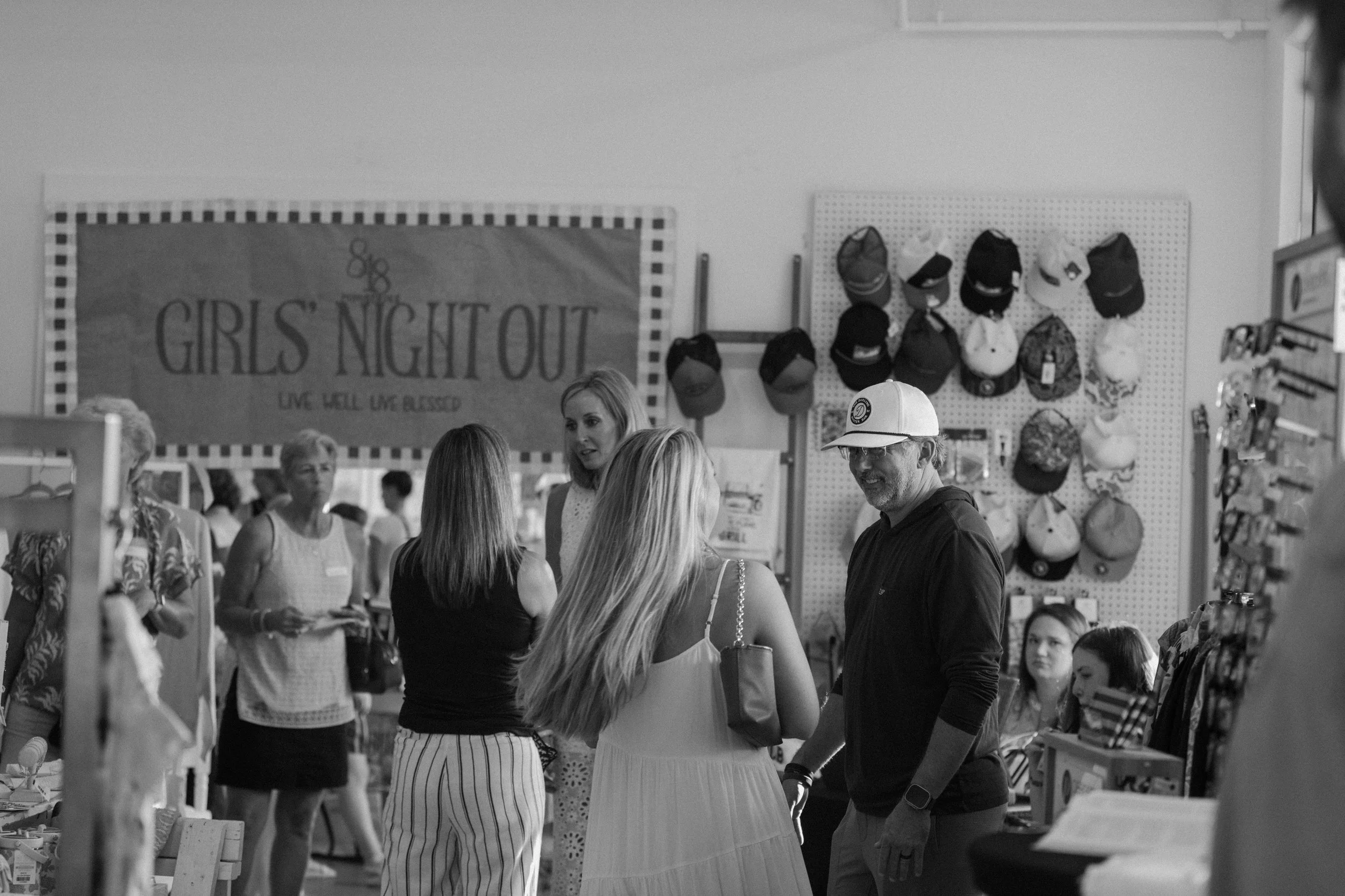 BNO B&W Mingle.JPEG