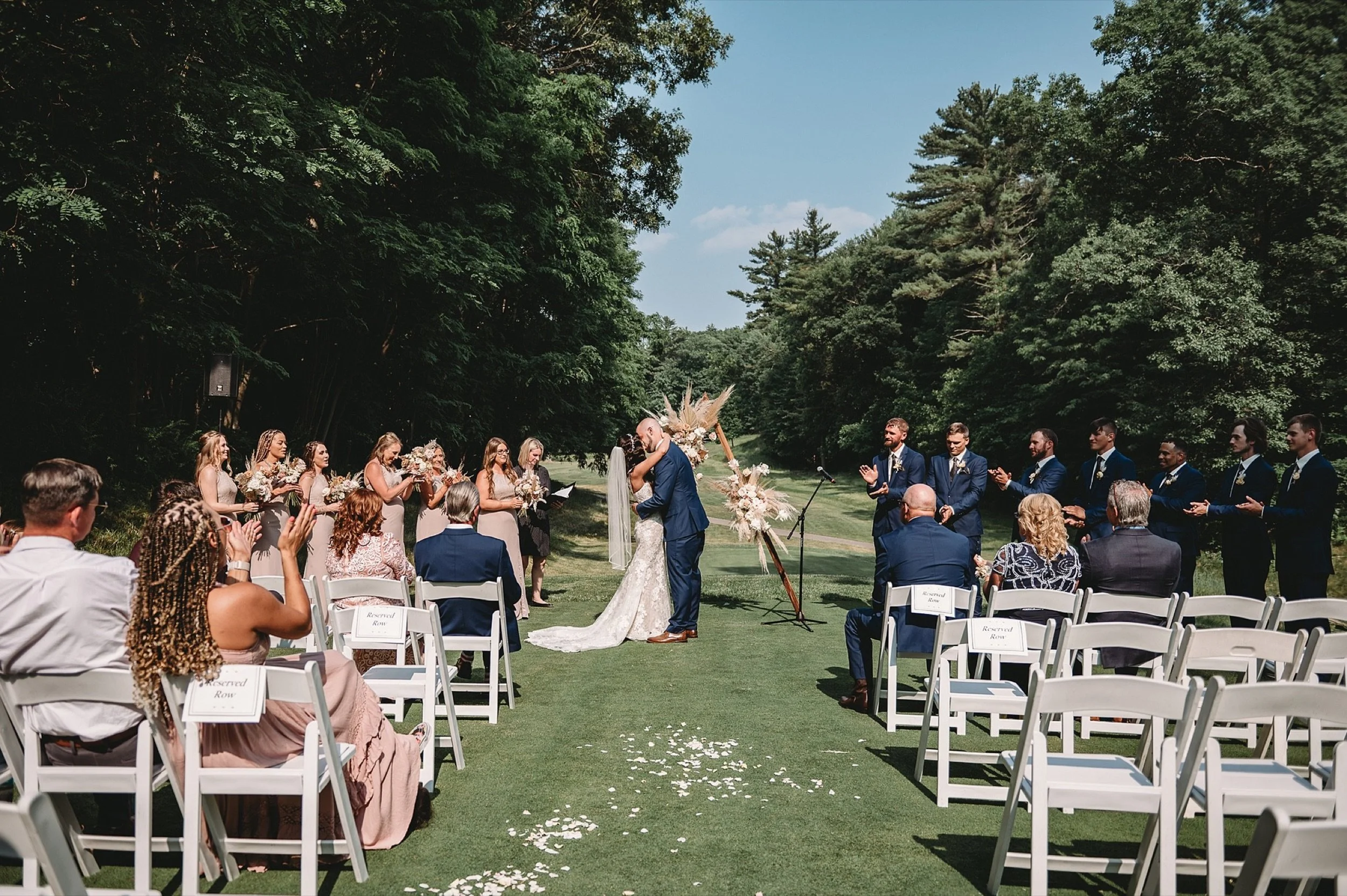 wisconsin-dells-wedding-decor-rental-signature-events-wi-251.jpg