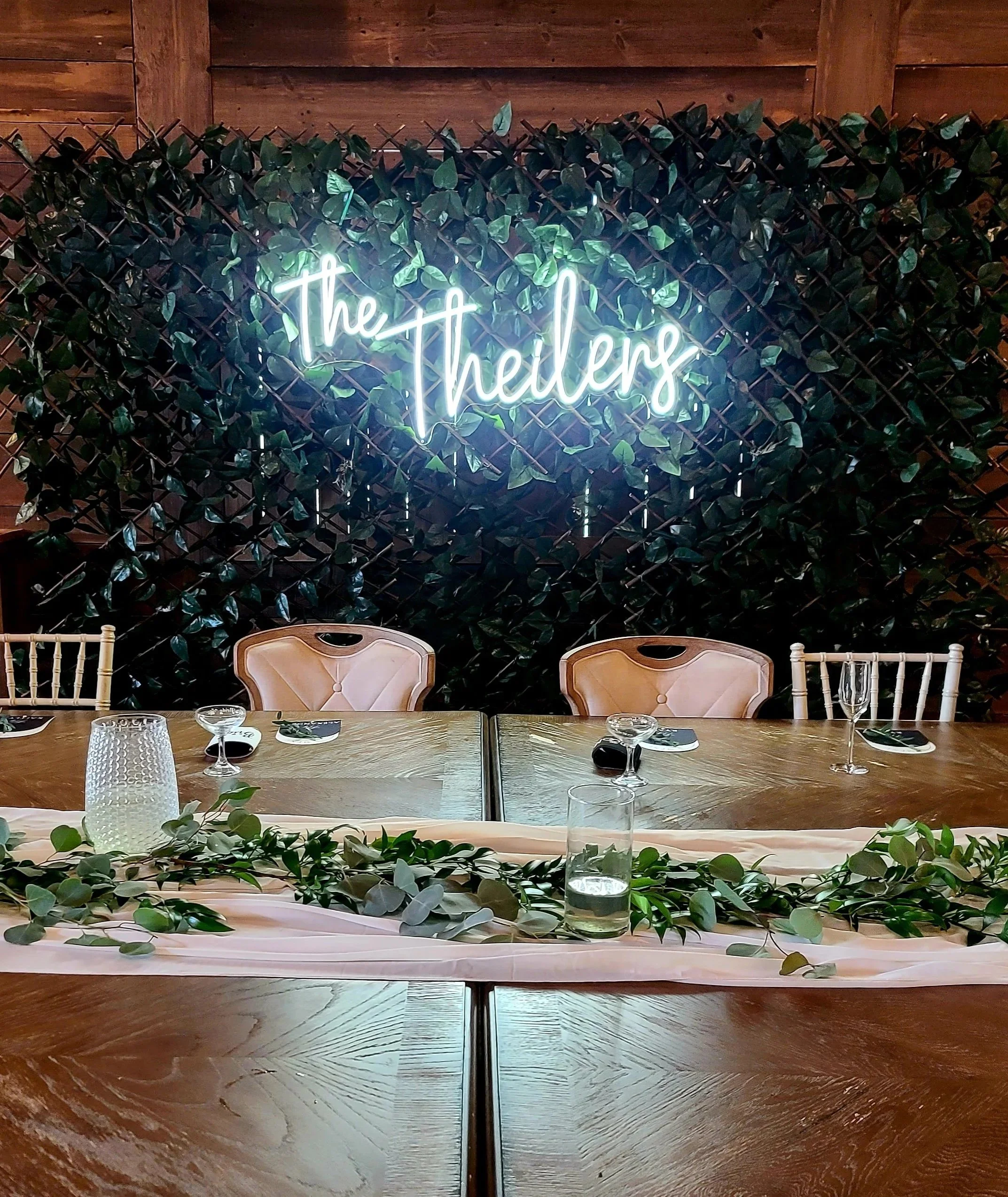 wisconsin-dells-wedding-decor-rental-signature-events-wi-099.jpg