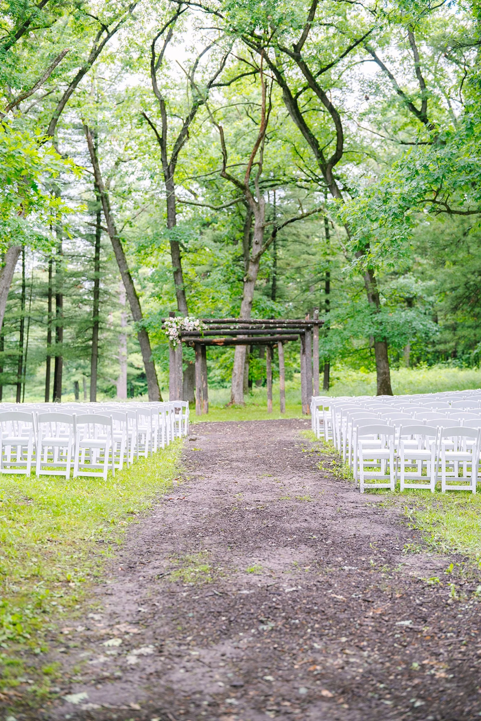 wisconsin-dells-wedding-decor-rental-signature-events-wi-185.jpg