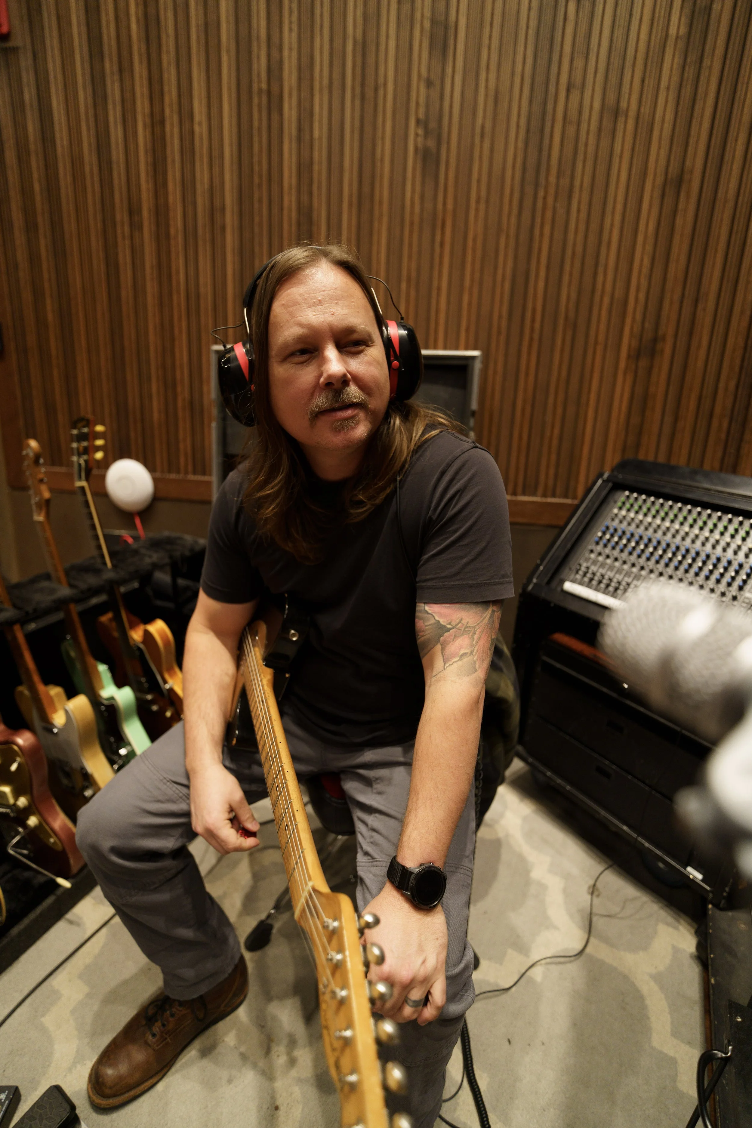 Justin Ostrander, Nashville Guitarist in the studio. Electric Guitar.