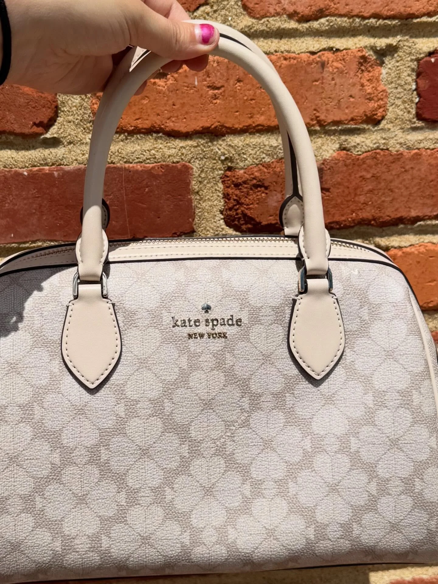 Kate Spade Print Bag
$95.99
#katespade #shopsmall #consignment #designerconsigner #consignwithus