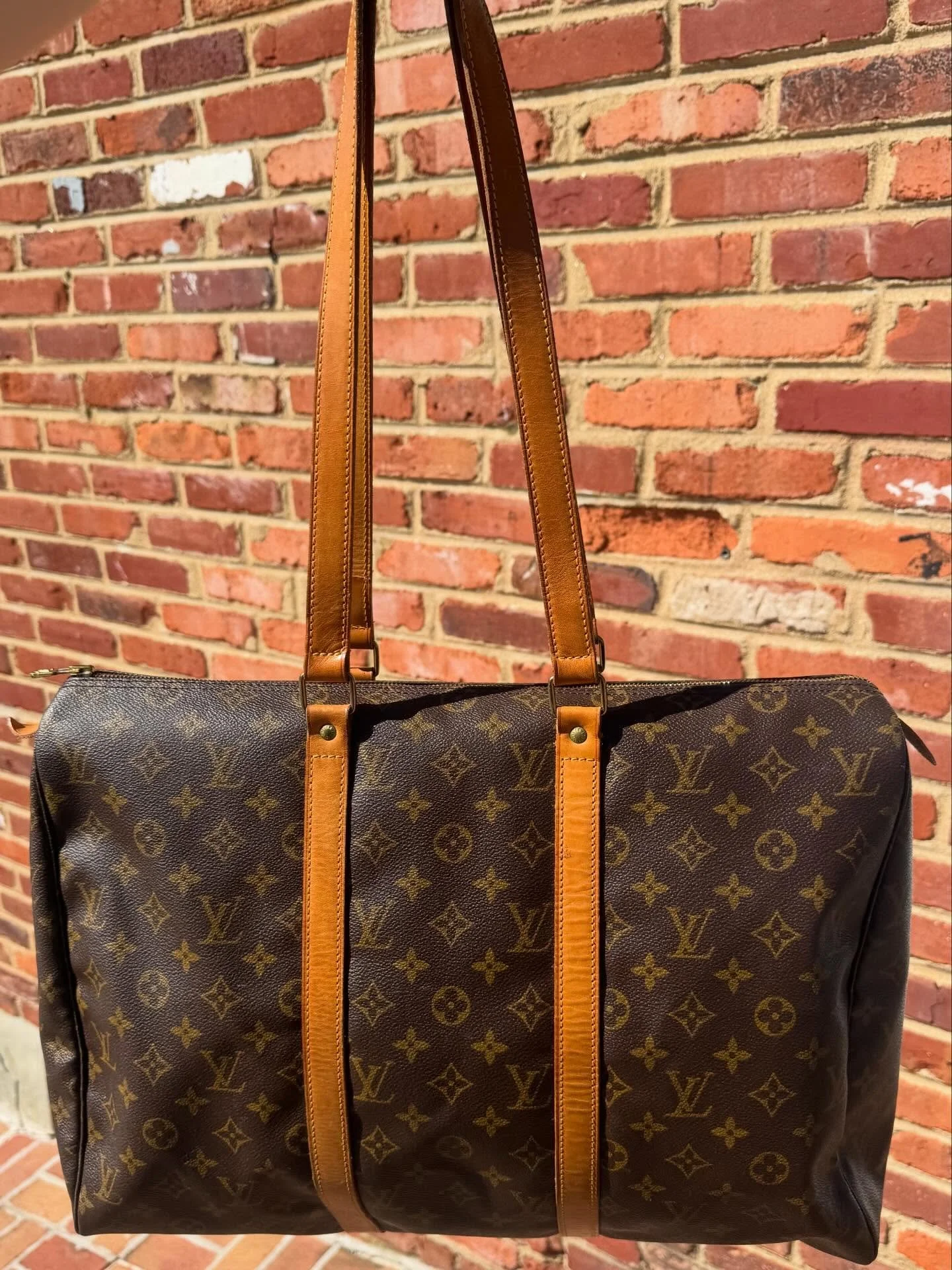 Louis Vuitton Vintage Sac Flanerie Tote
$897.99

#lv #louisvuitton #monogram #lvsacflanerie #designerconsigner