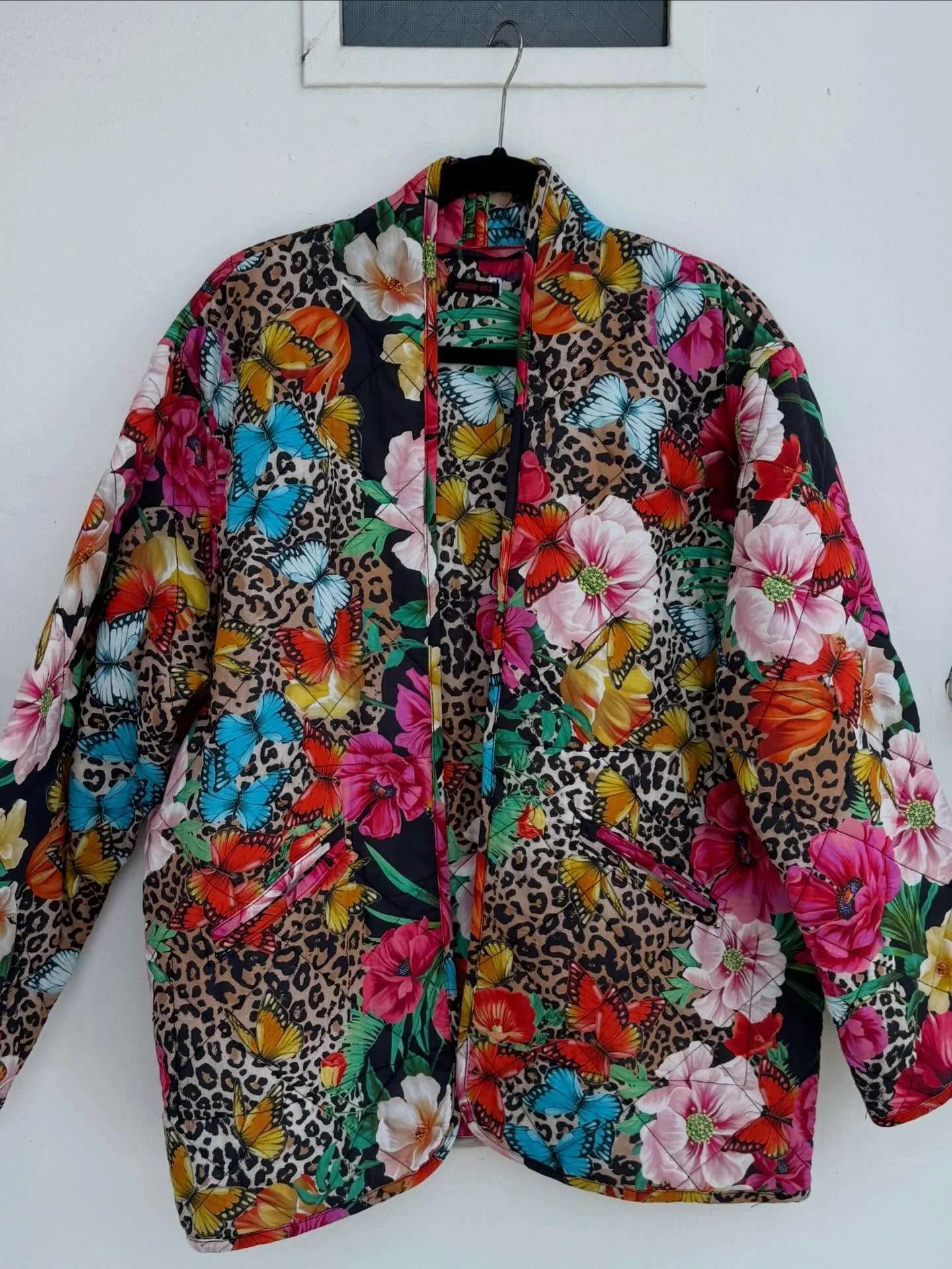 LOVE this Johnny Was Quilted Jacket
Fits like a Large
$154.99

#johnnywas #shopsmall #consignment #designerconsigner #consignwithus