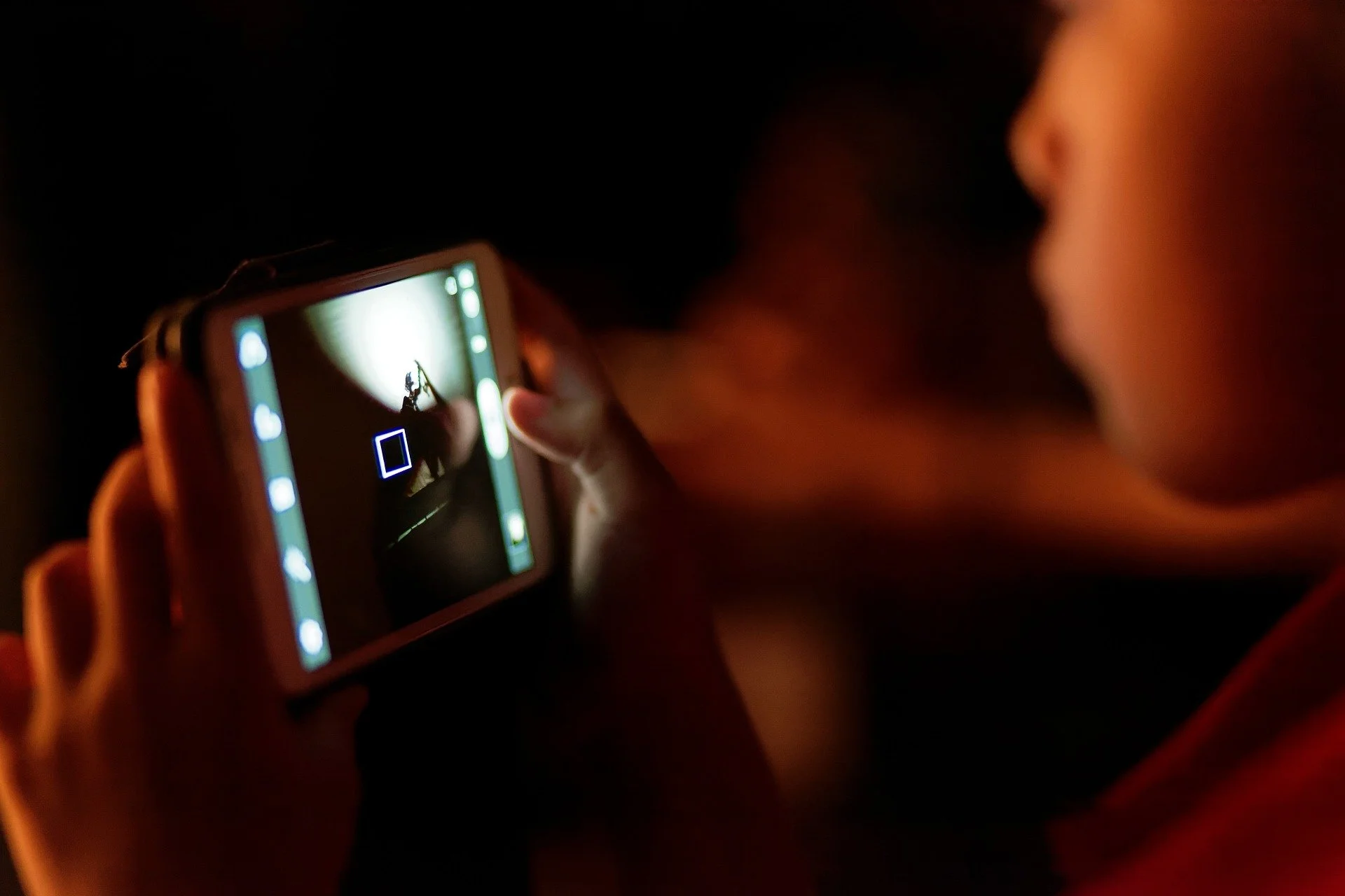 To Phone or Not to Phone: Navigating Your Child’s First Device