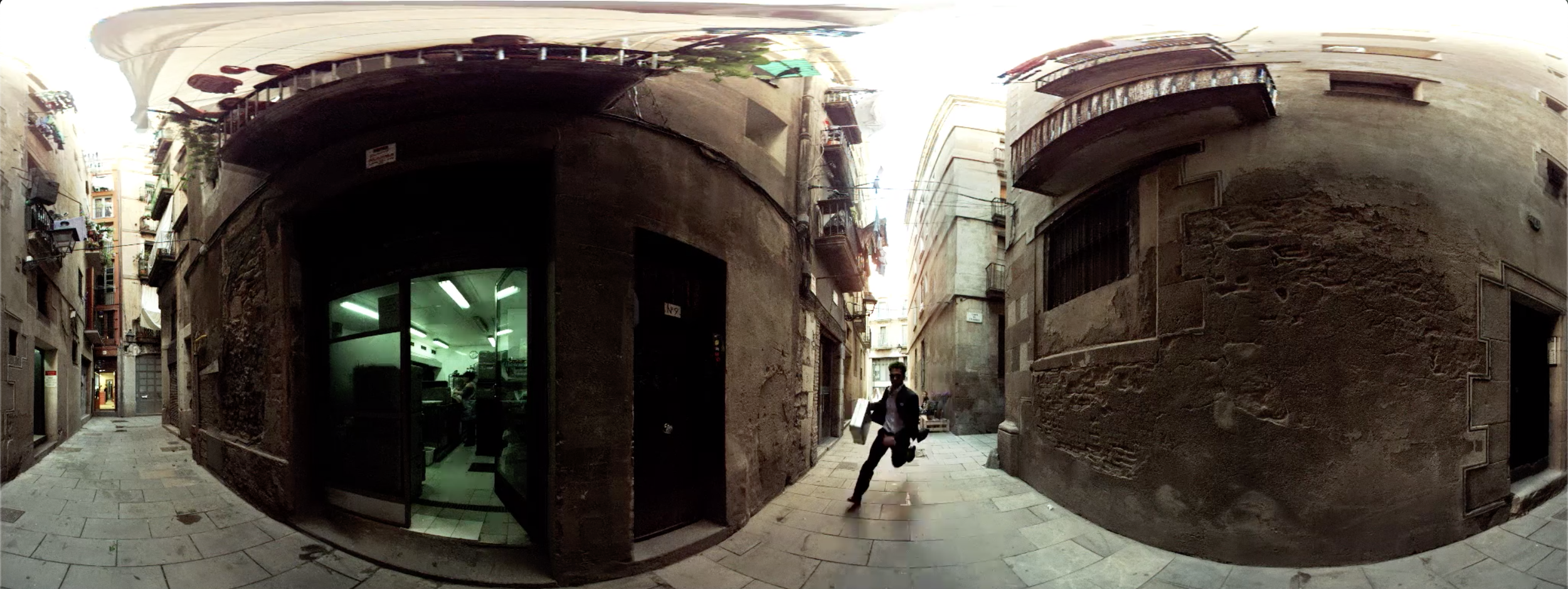 Screenshot of American Crew Ultramatte 360-degree heist video