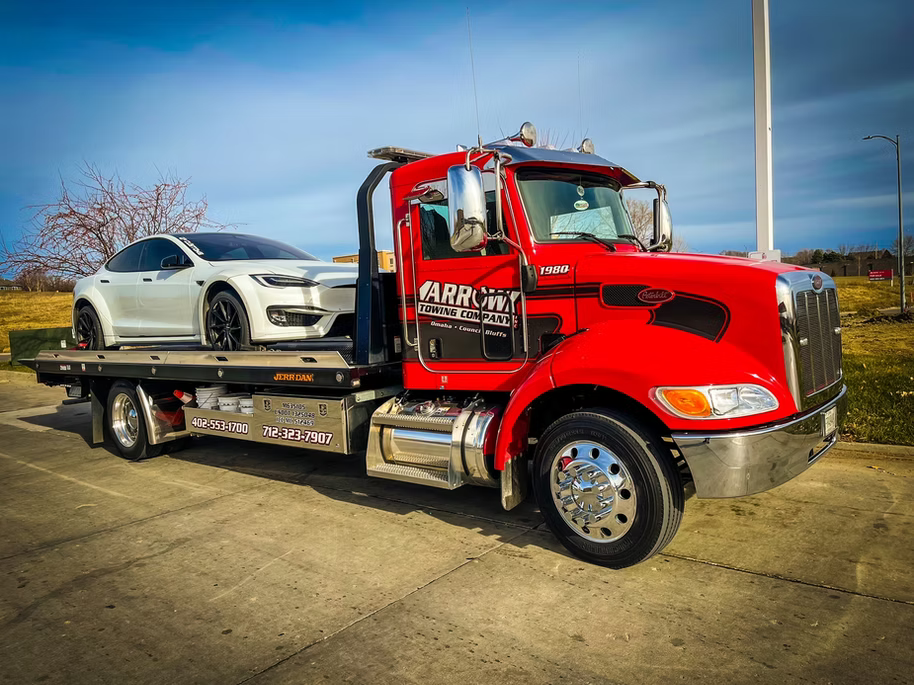 Towing service truck