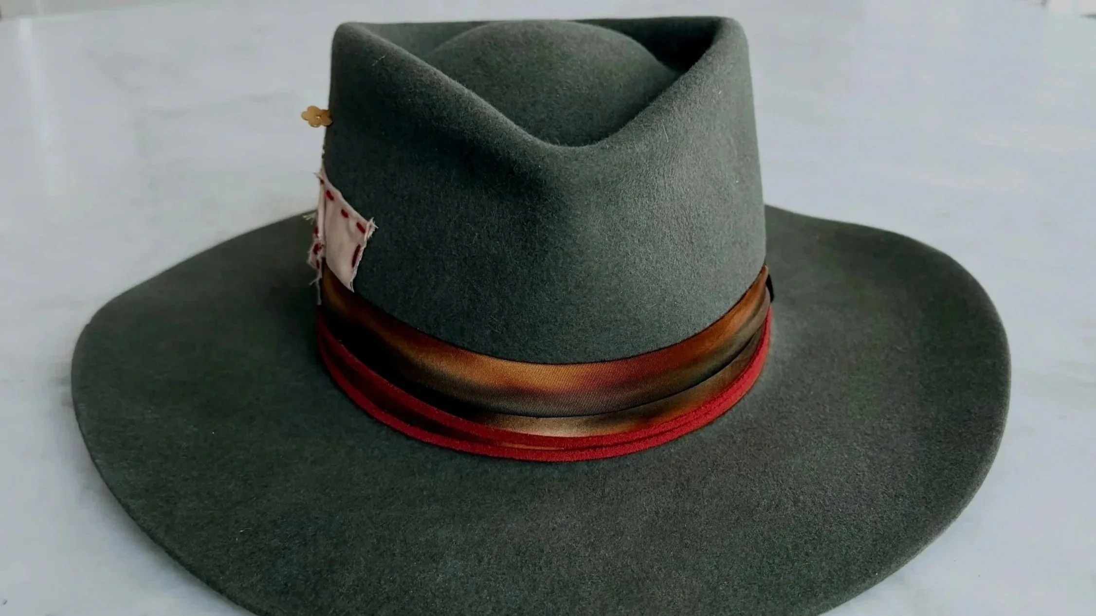 LG_hat%25252C%252BR_stitch%25252C%252BFview.jpg
