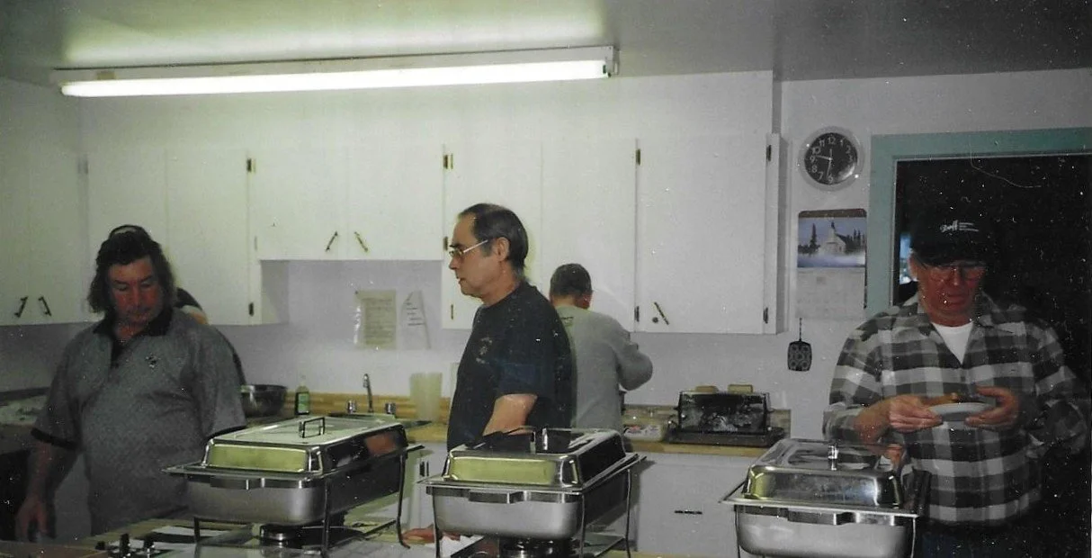 Rememberance Day 2004 - 9 banquet prep.jpg