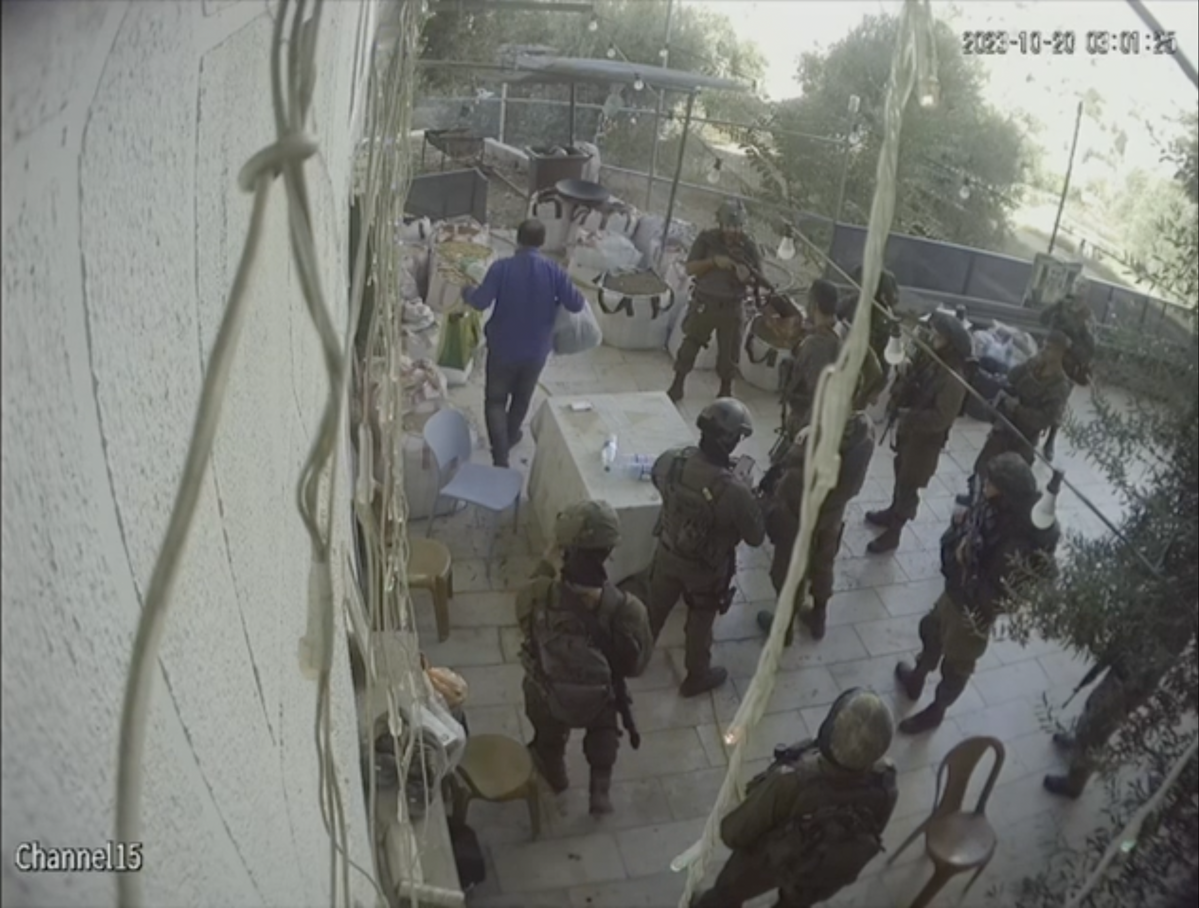 Israeli Forces Evict Human Rights Defender Issa Amro From His House in Occupied Hebron