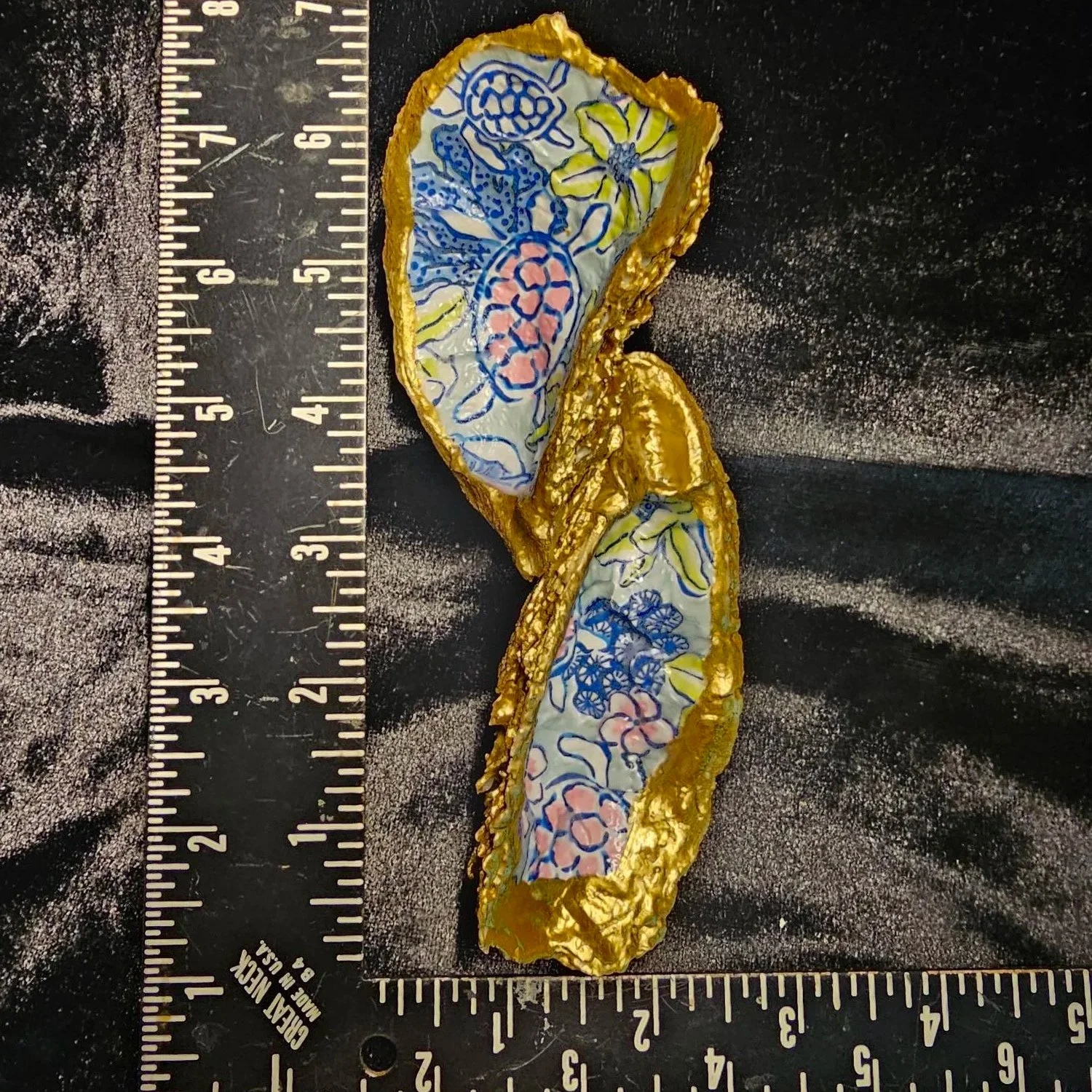 shell-yeah-two-shells-oyster-pink-and-blue.jpg