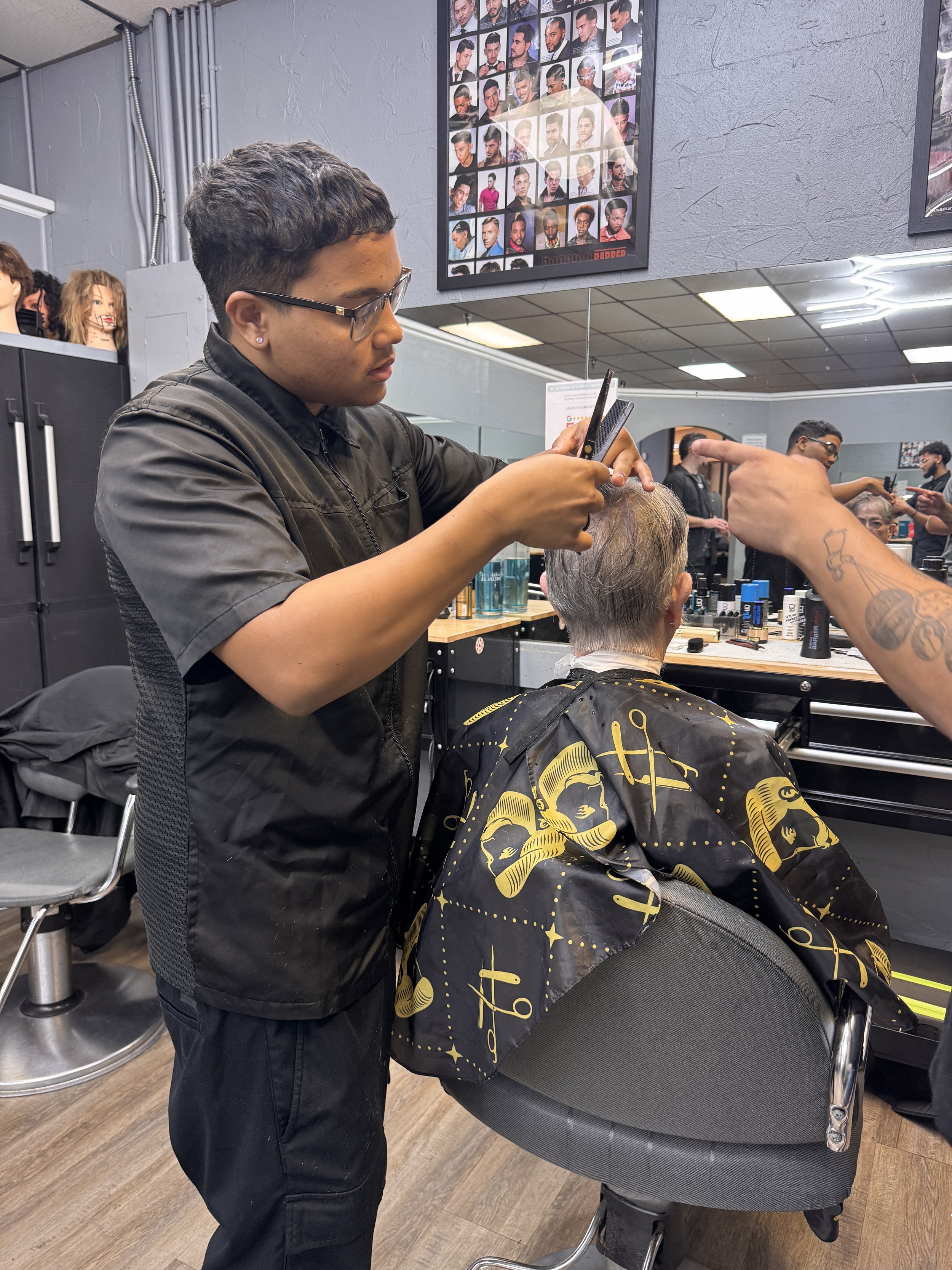 Beauty Schools Directory Scholarship for cosmetology, esthetics and nail students