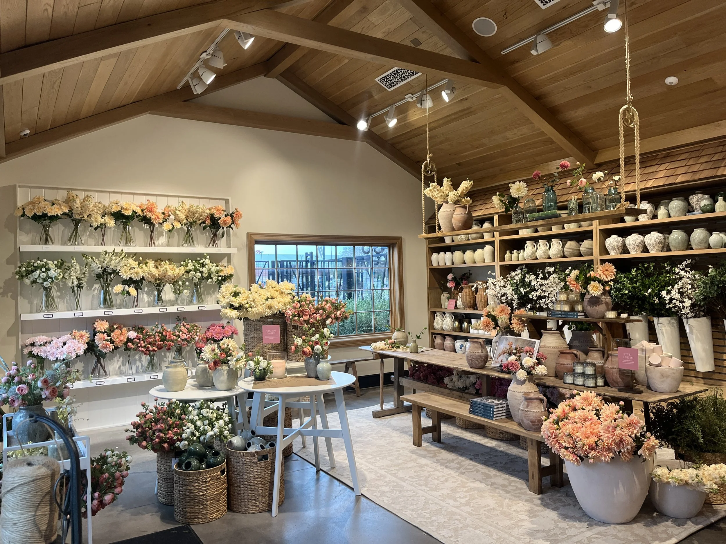 Store concept with custom fixture package | Co-creative direction, Co-designer, fabrication and management, installer | Magnolia