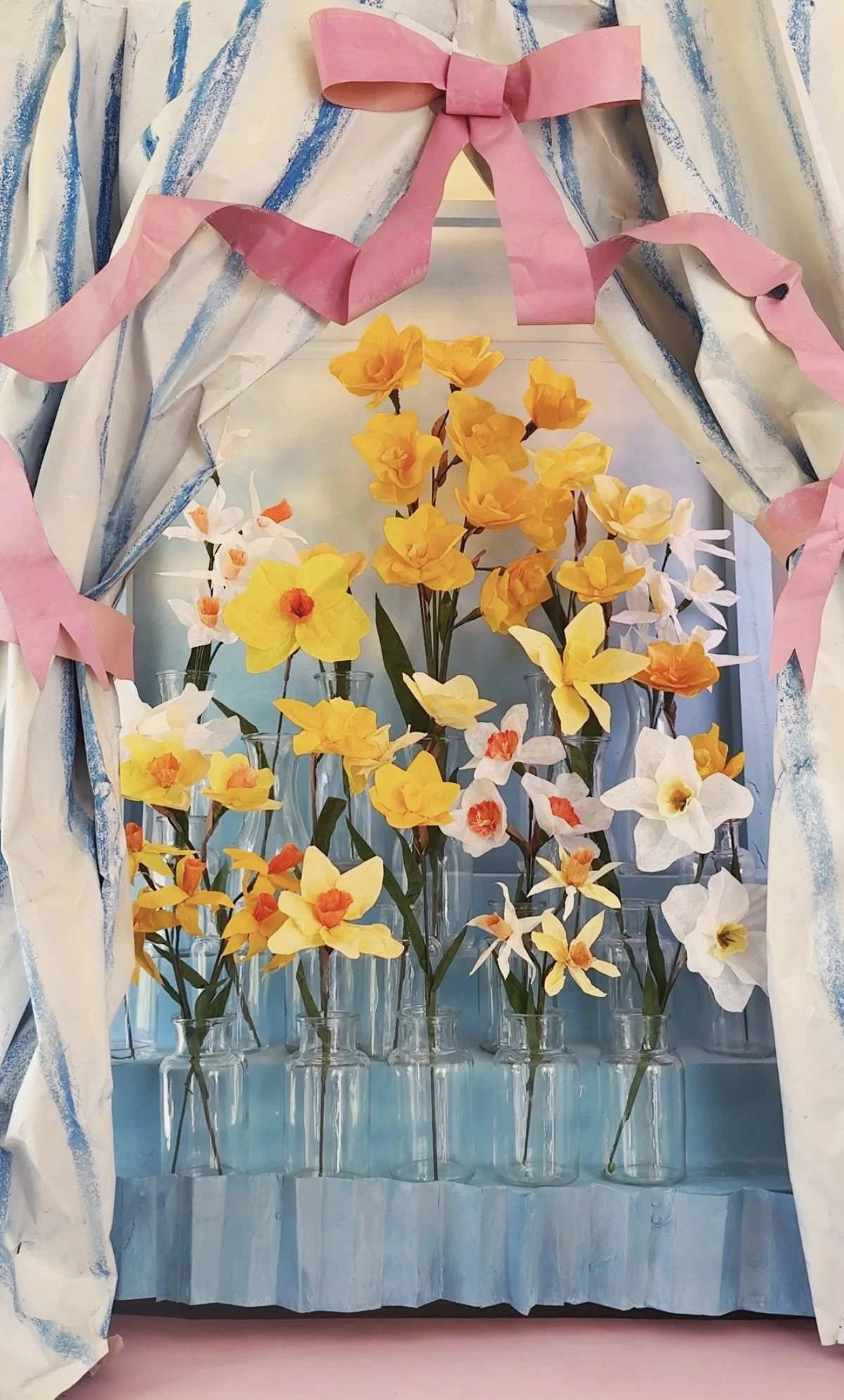 Paper daffodils with backdrop | Designer, fabricator | Personal project 