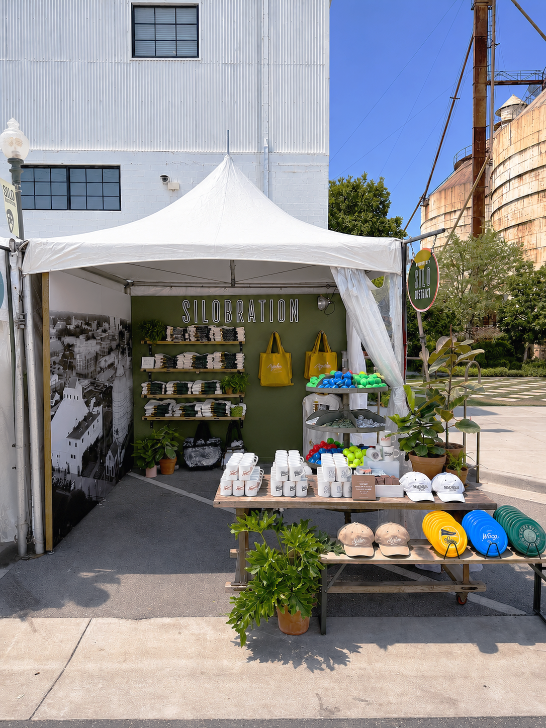 Retail pop-up booth with vinyl wrap | Designer, installation manager, merchandising support | Magnolia